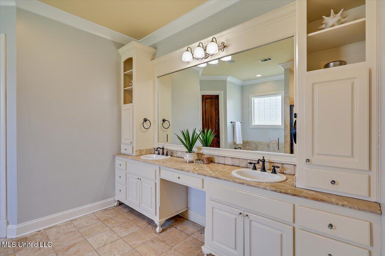 105 Victoria Place Property Photo 26
