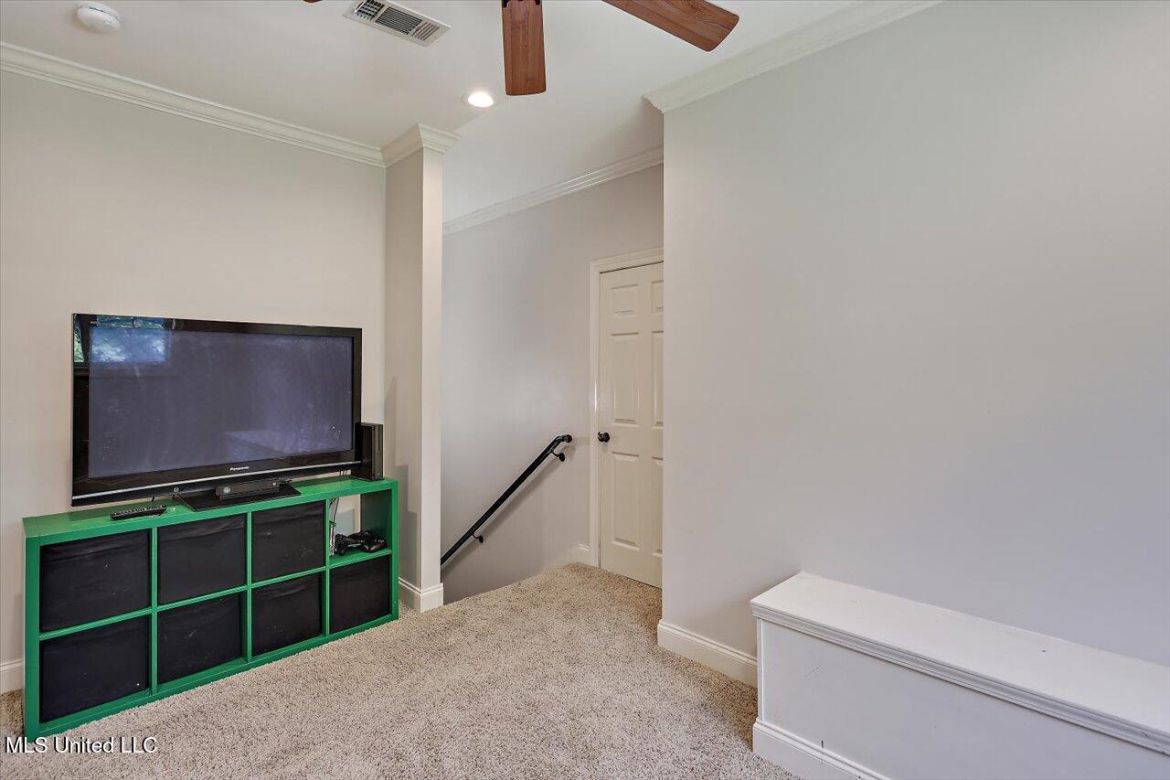 105 Victoria Place Property Photo 33