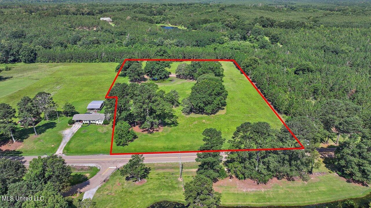 Hwy 13 Property Photo 1