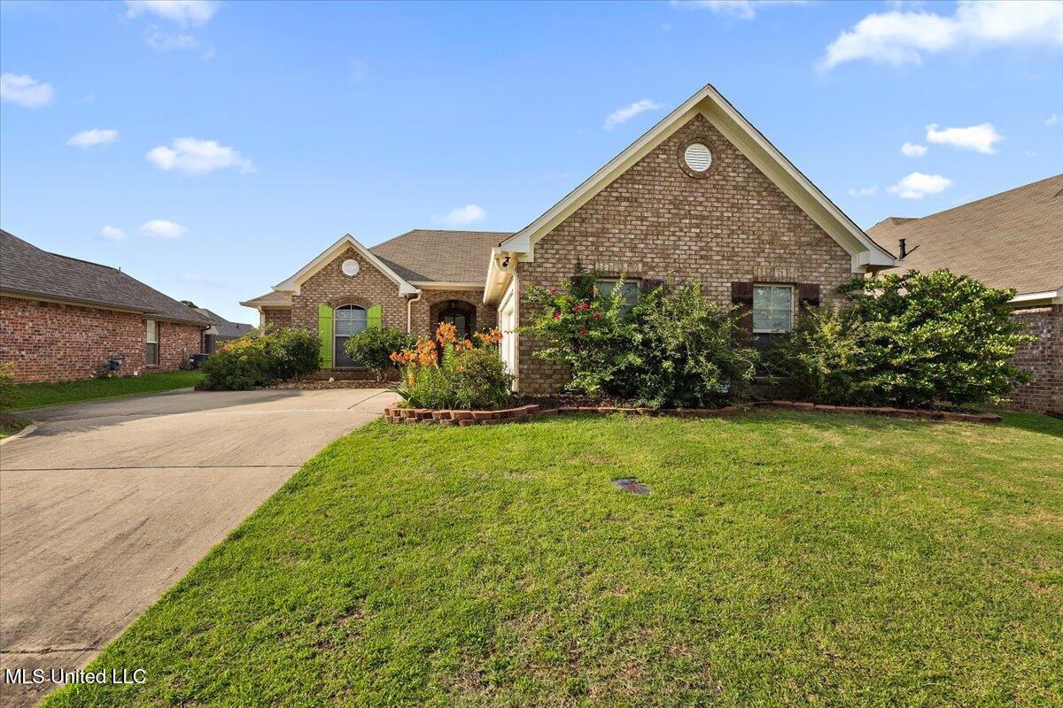 341 Austin Circle Property Photo