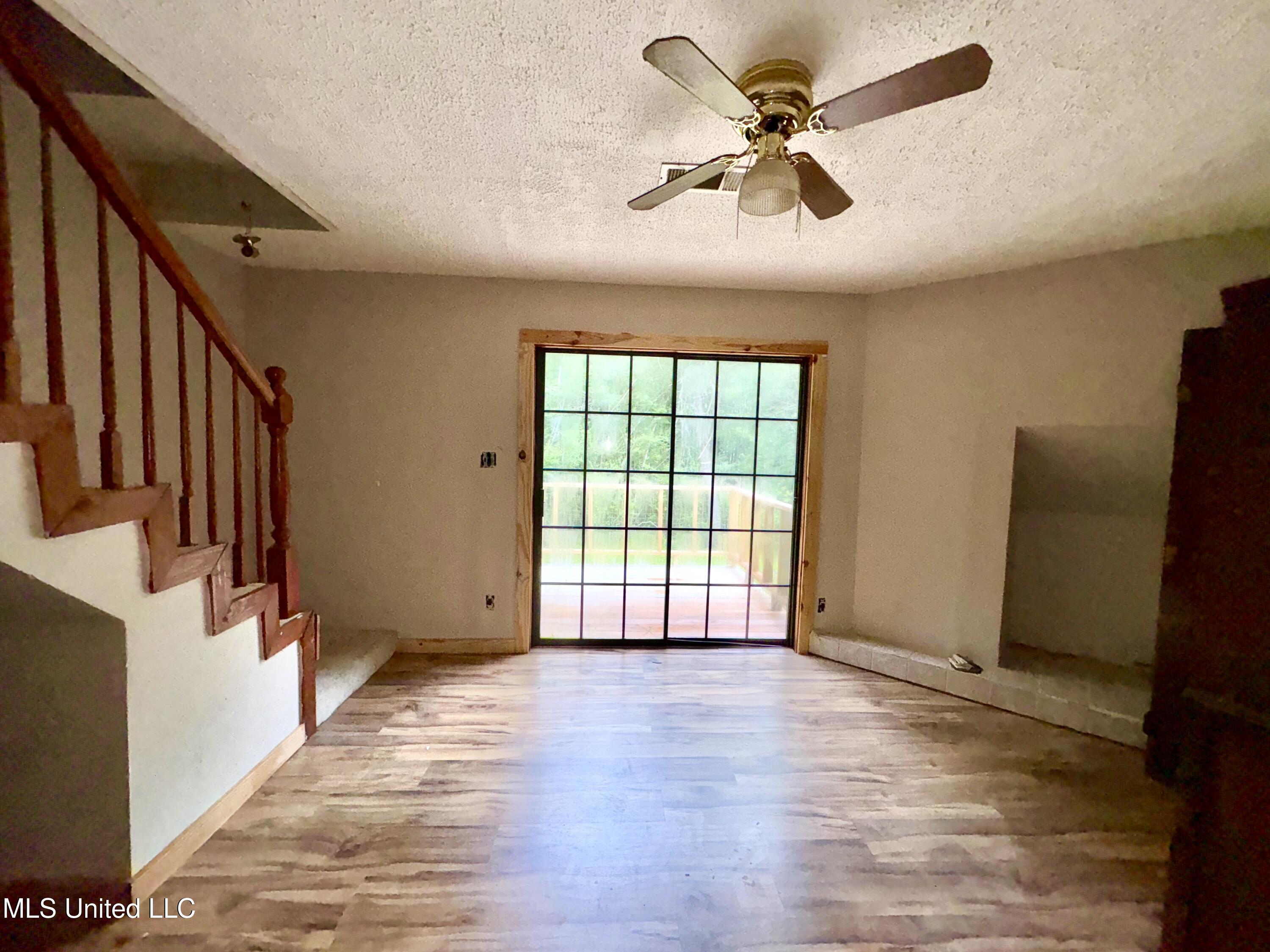 155 Sonnys Road Property Photo 5