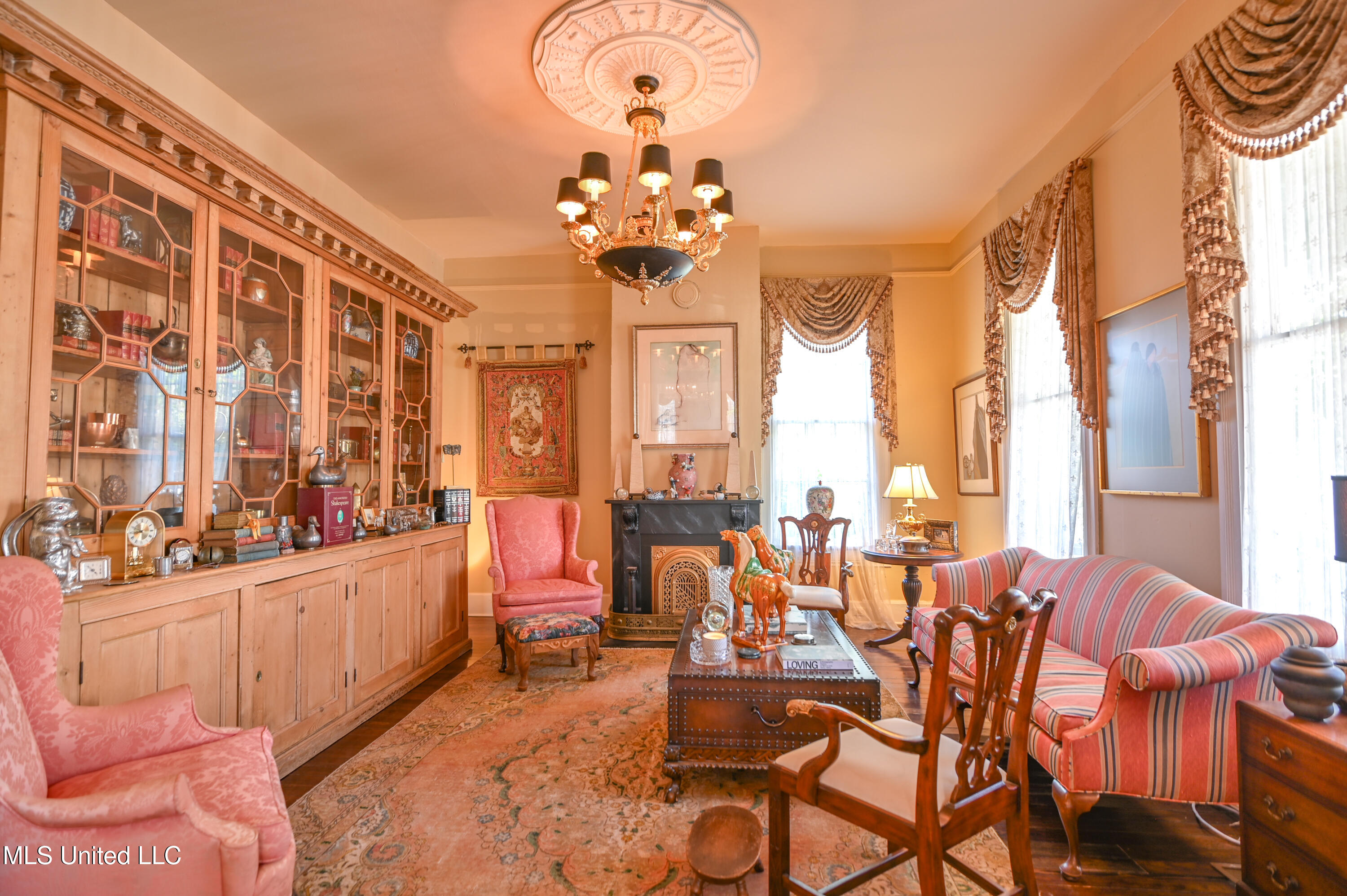 204 Arlington Avenue Property Photo 4