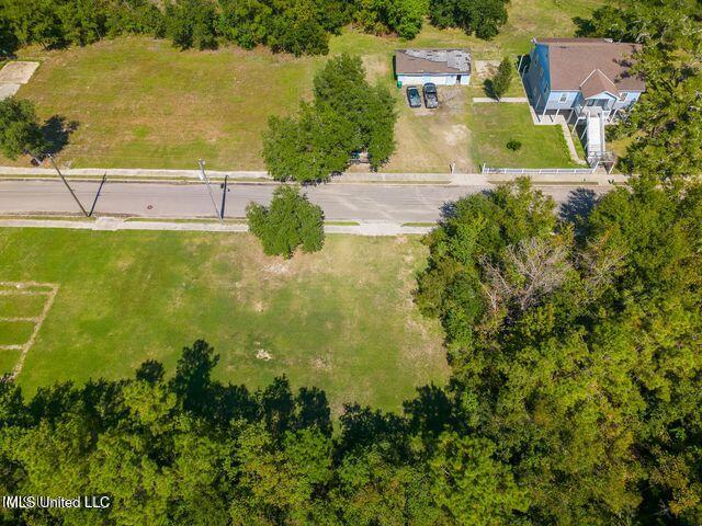 204 Harrison Court Property Photo 1