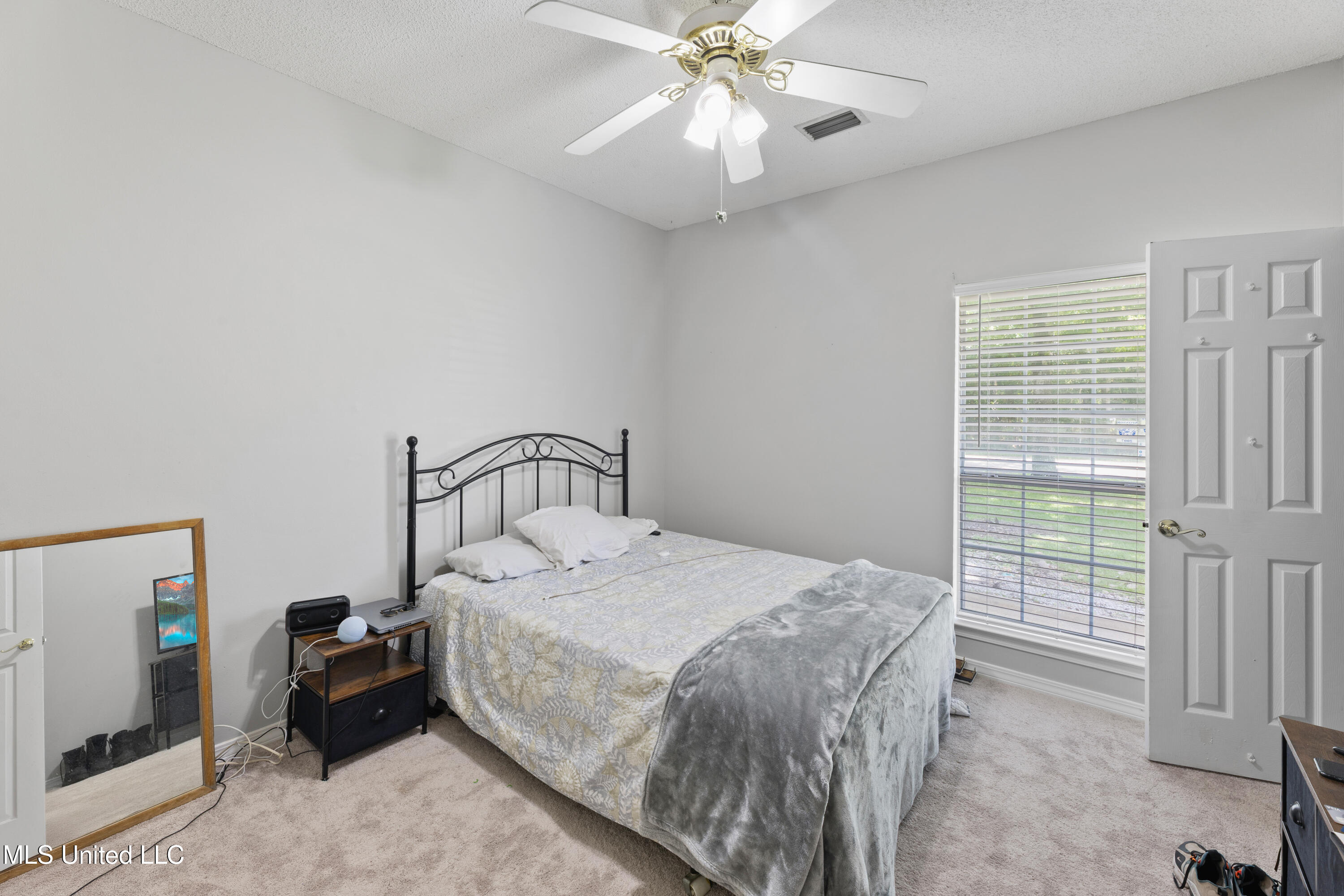 3313 Neptune Drive Property Photo 9