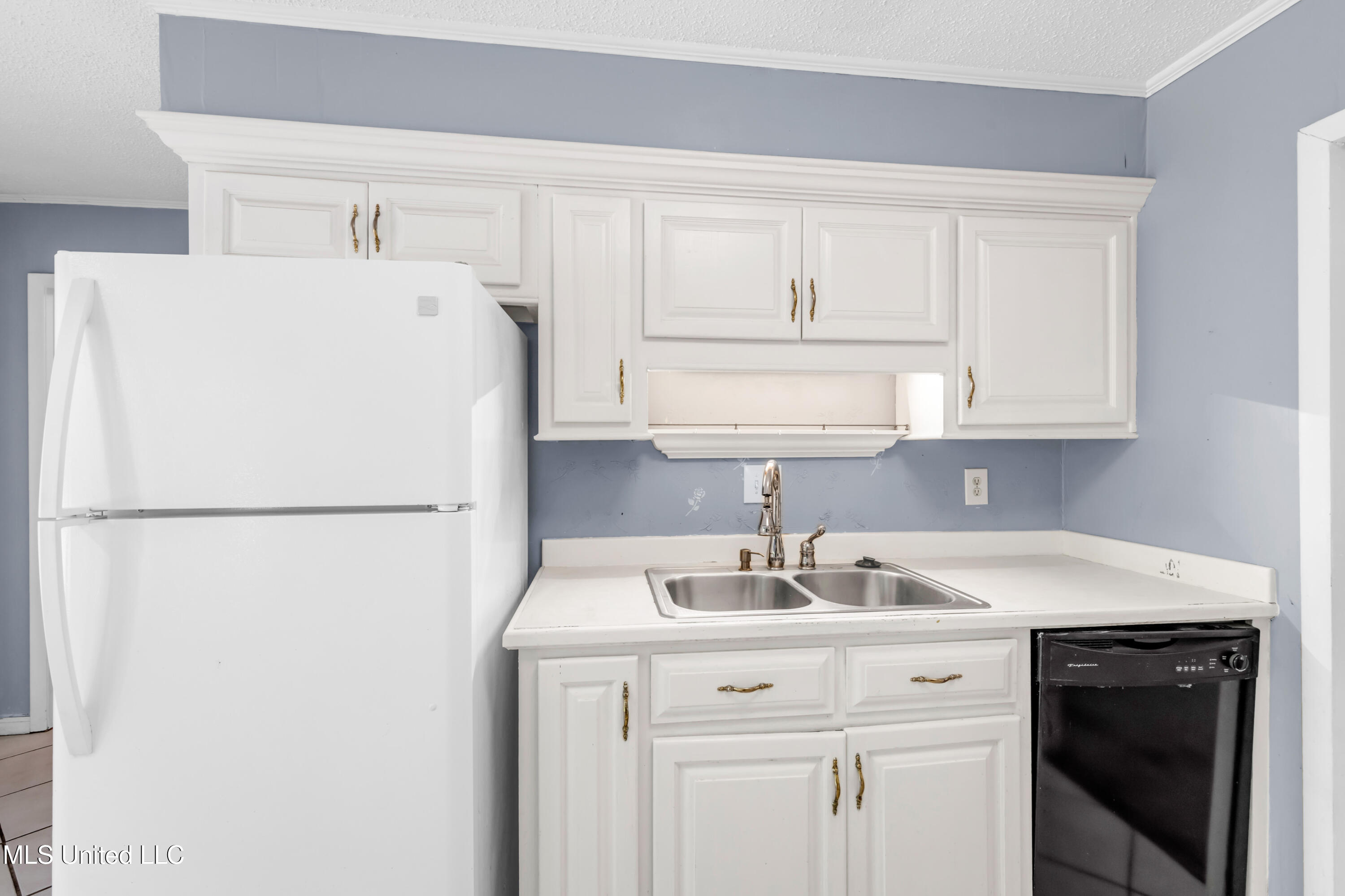 2530 Old Bay Road Property Photo 12