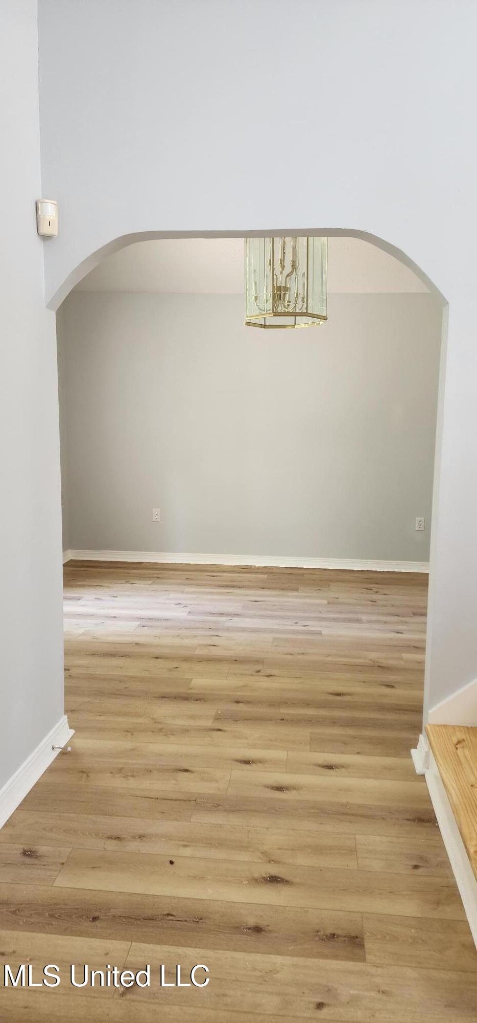 273 Springwood Drive Property Photo 15