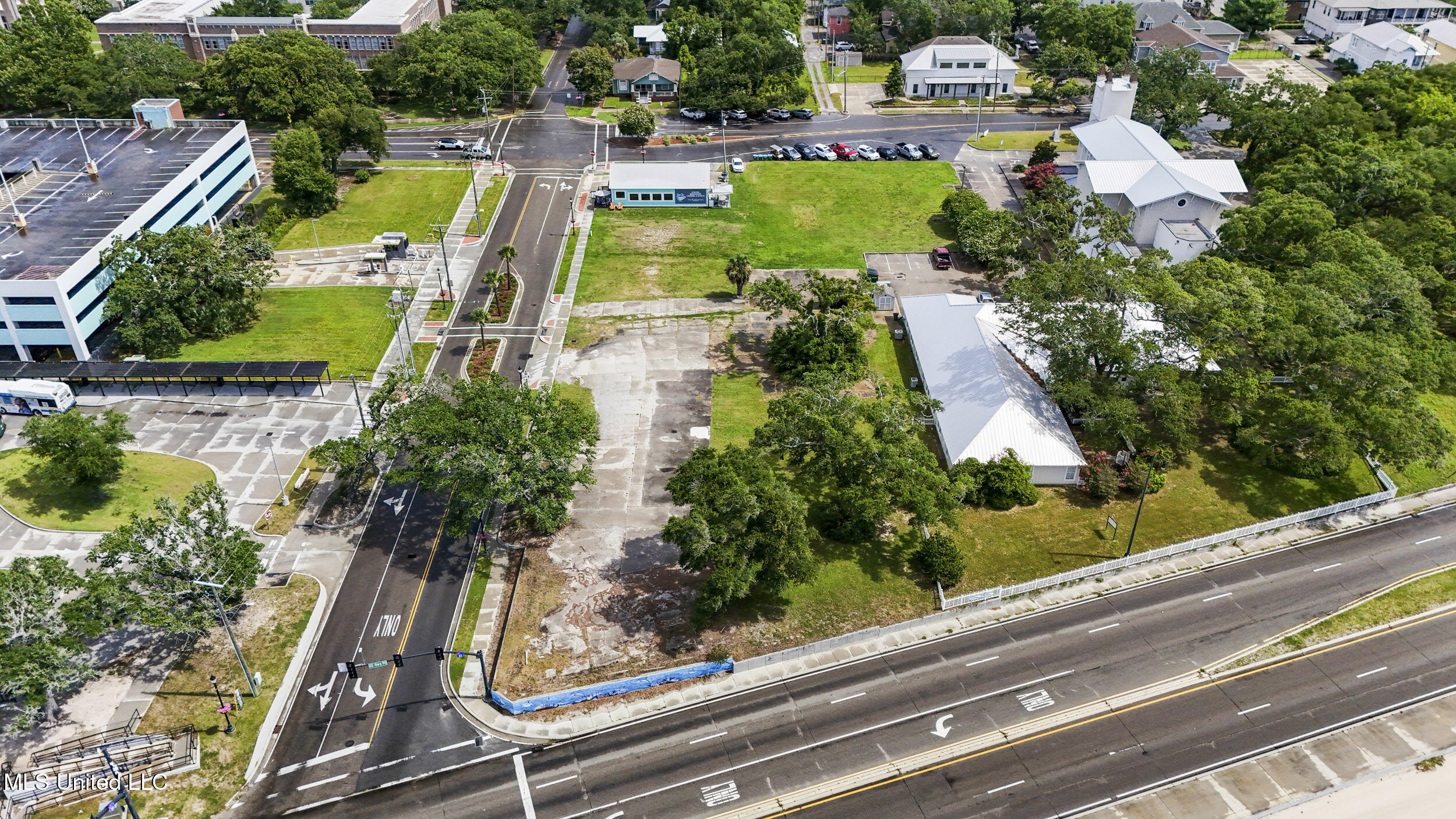 1940 E Beach Boulevard Property Photo 19
