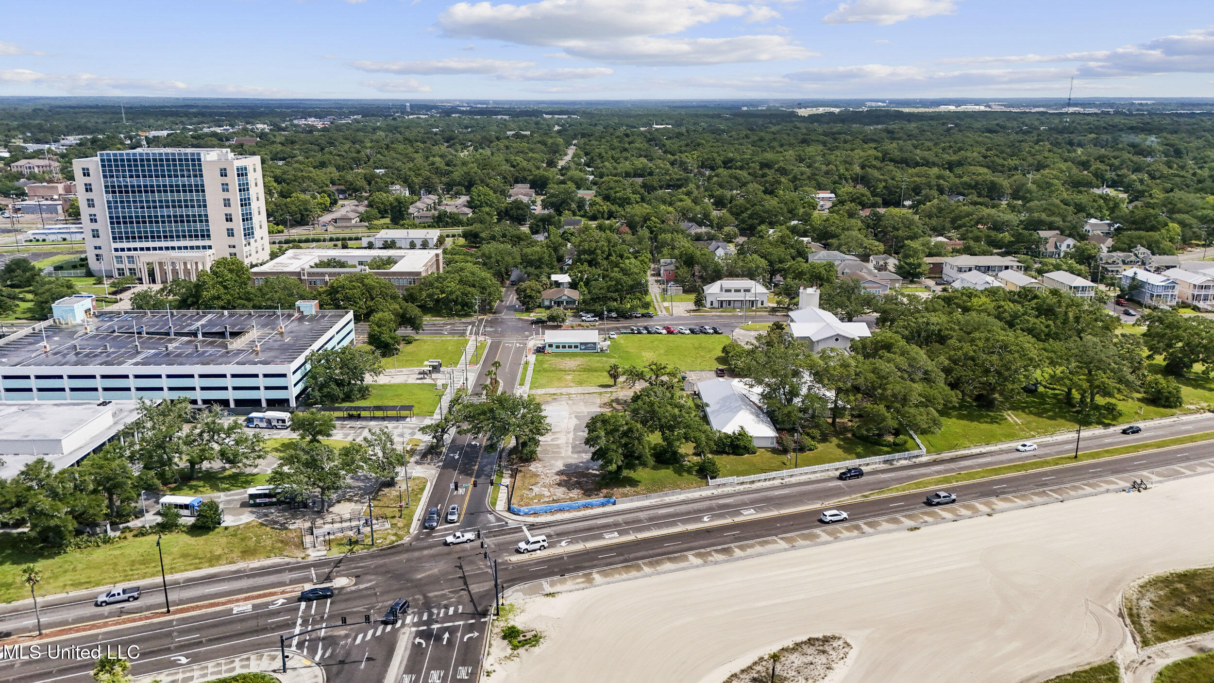 1940 E Beach Boulevard Property Photo 24