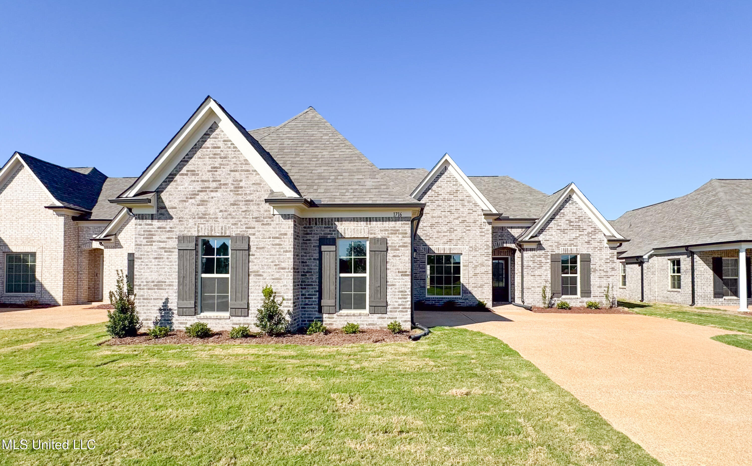 1716 Ryker Road Property Photo 1