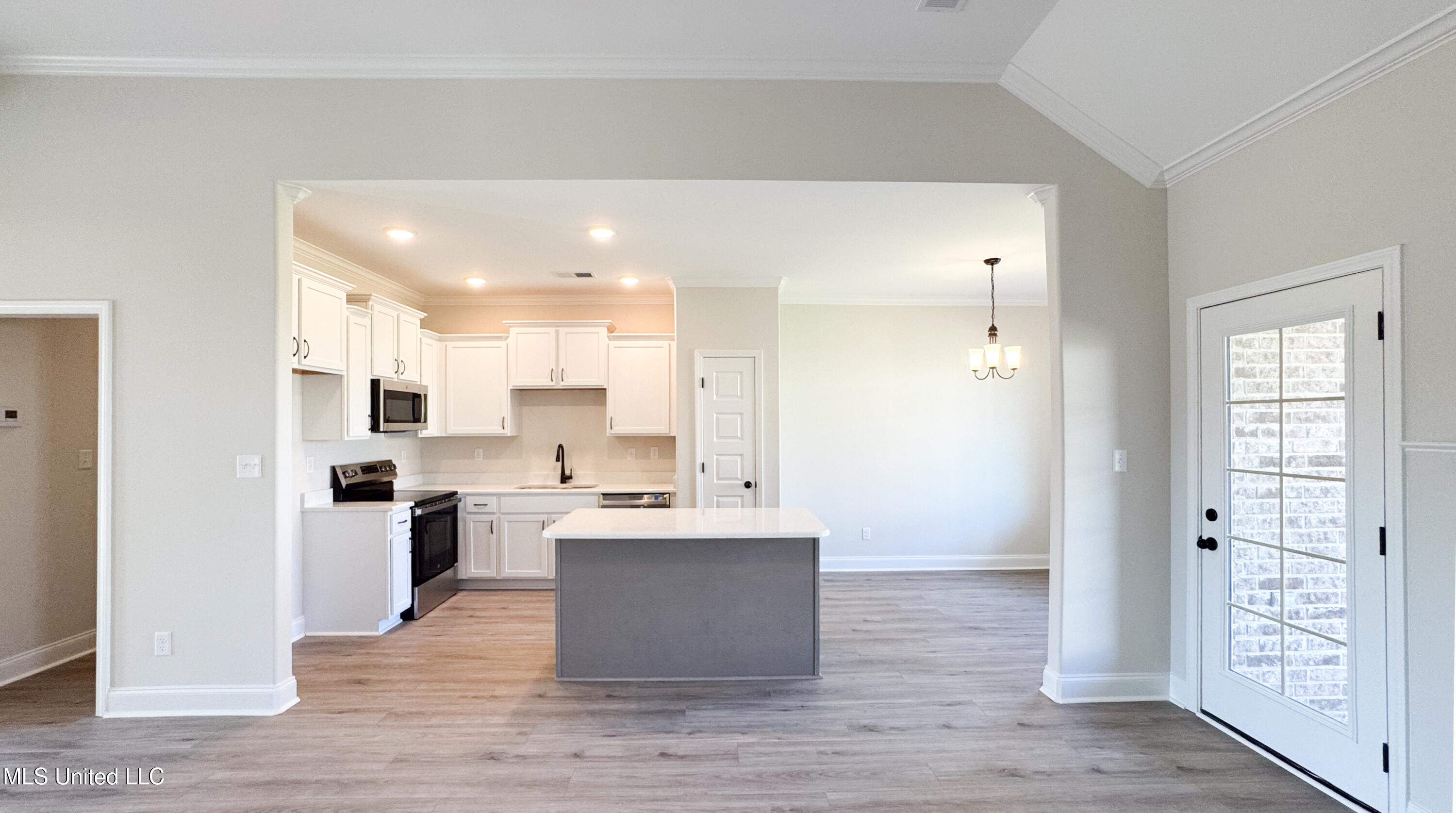 1716 Ryker Road Property Photo 11