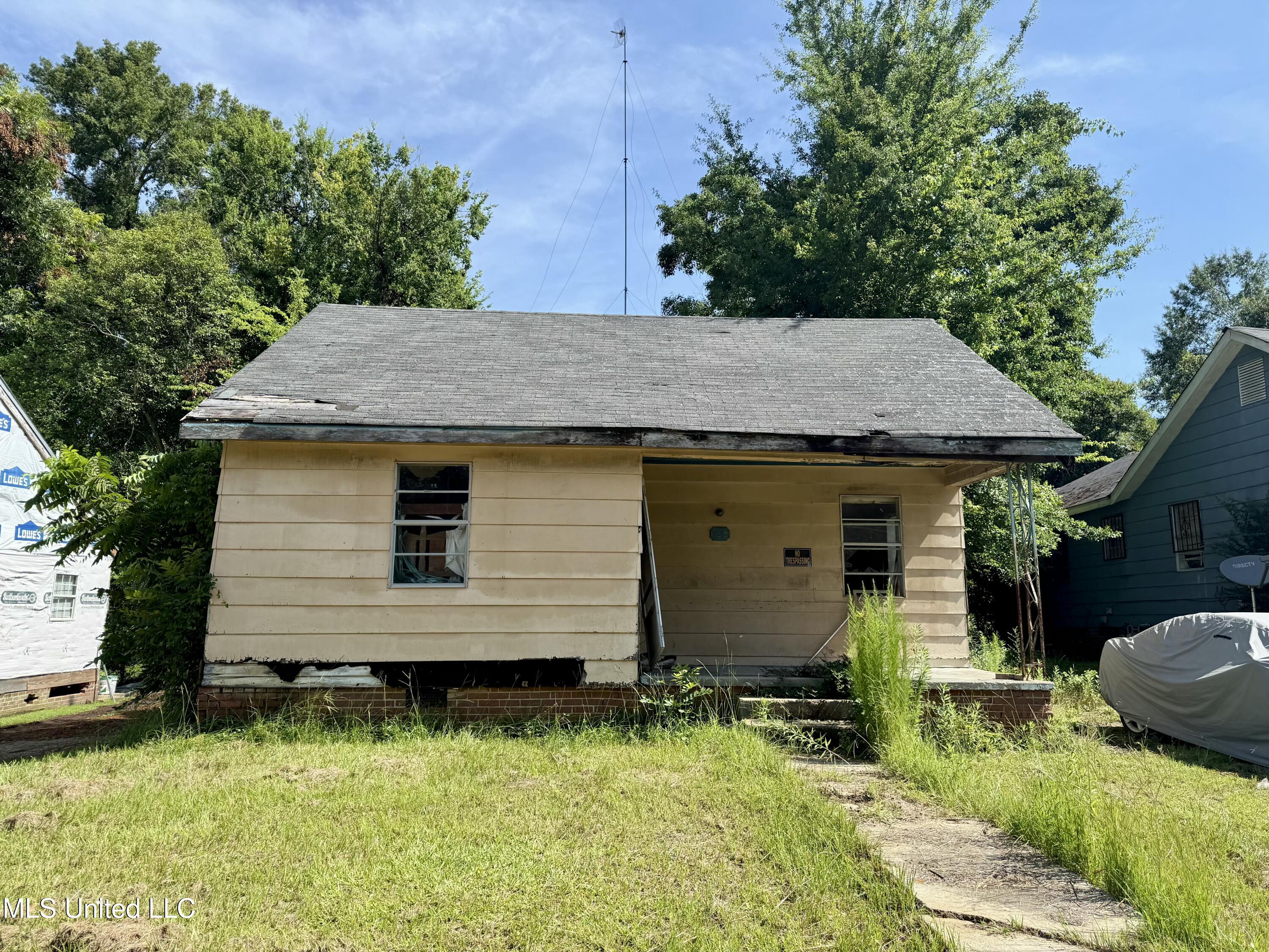 328 Idlewild Street Property Photo 1