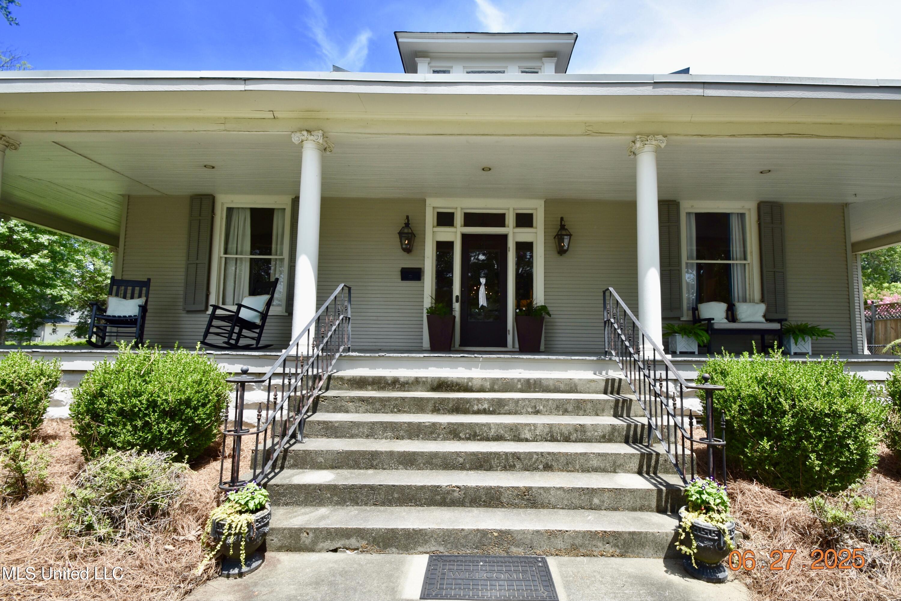 101 E President Avenue Property Photo 2