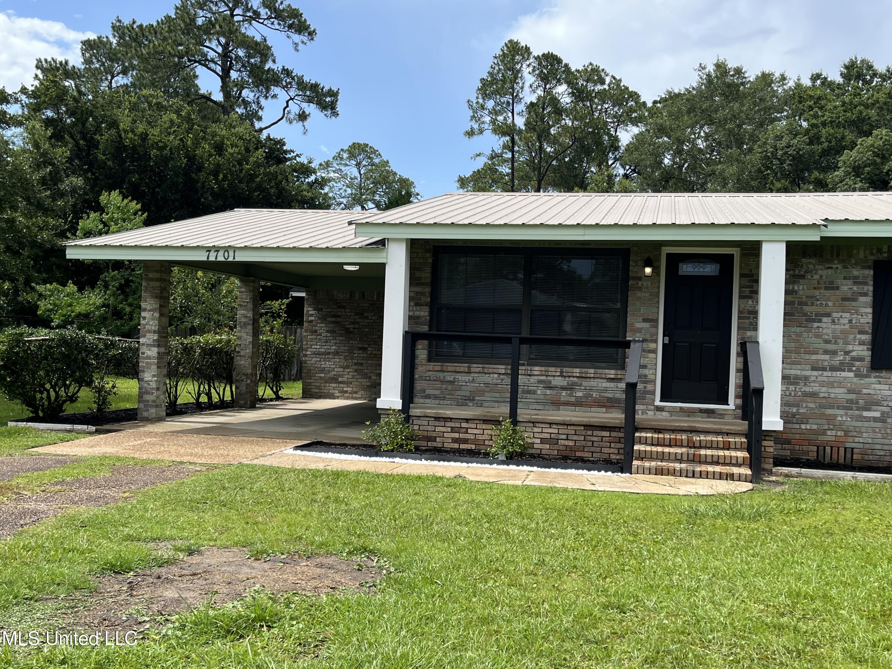 7701 Harold Avenue Property Photo 1