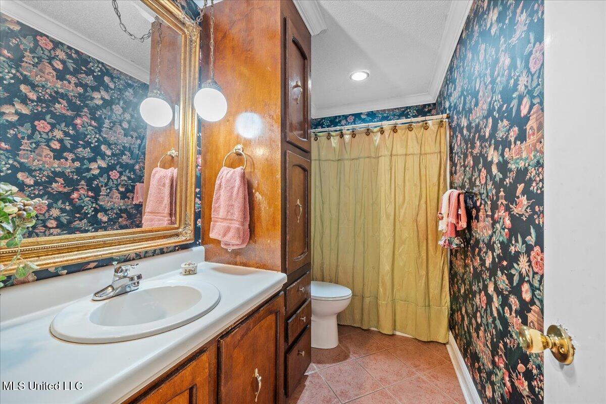 402 Holly Street Property Photo 12