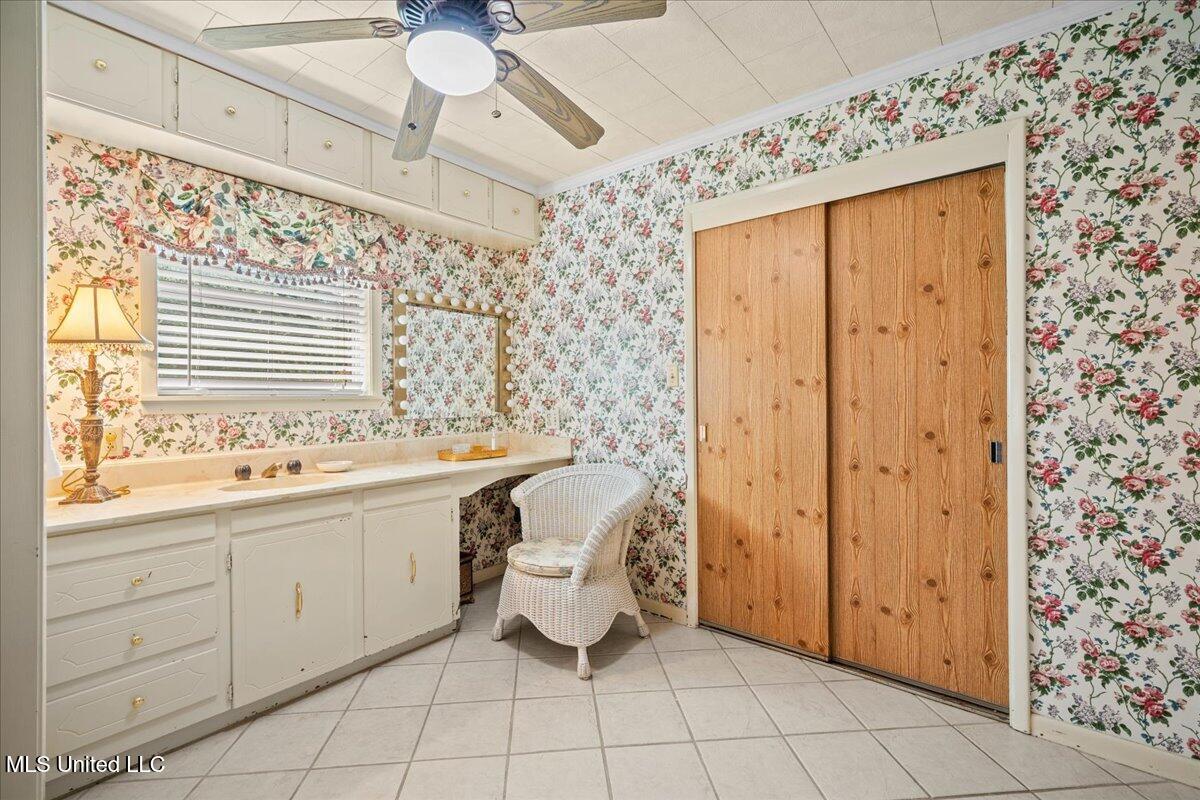 402 Holly Street Property Photo 15