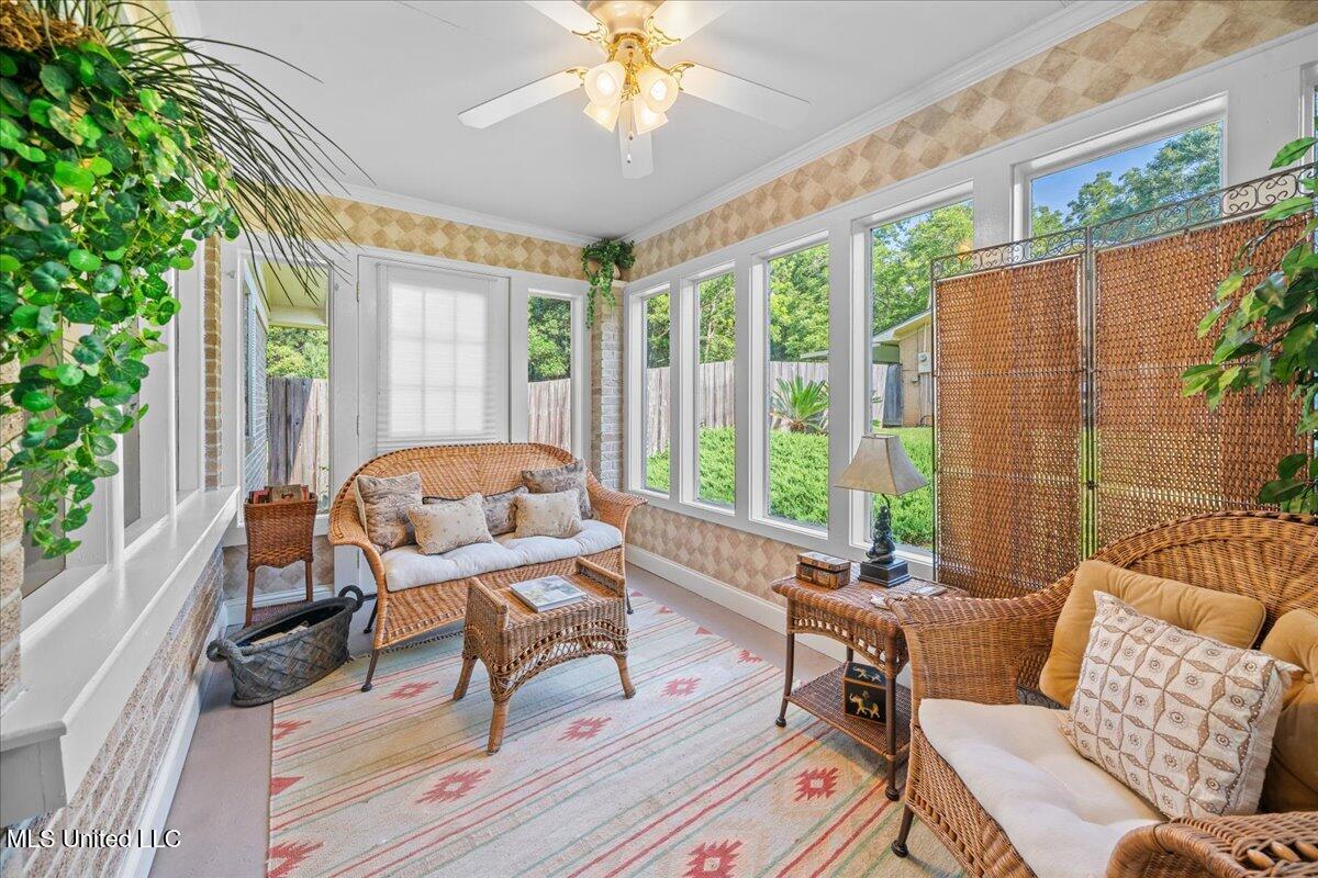 402 Holly Street Property Photo 22