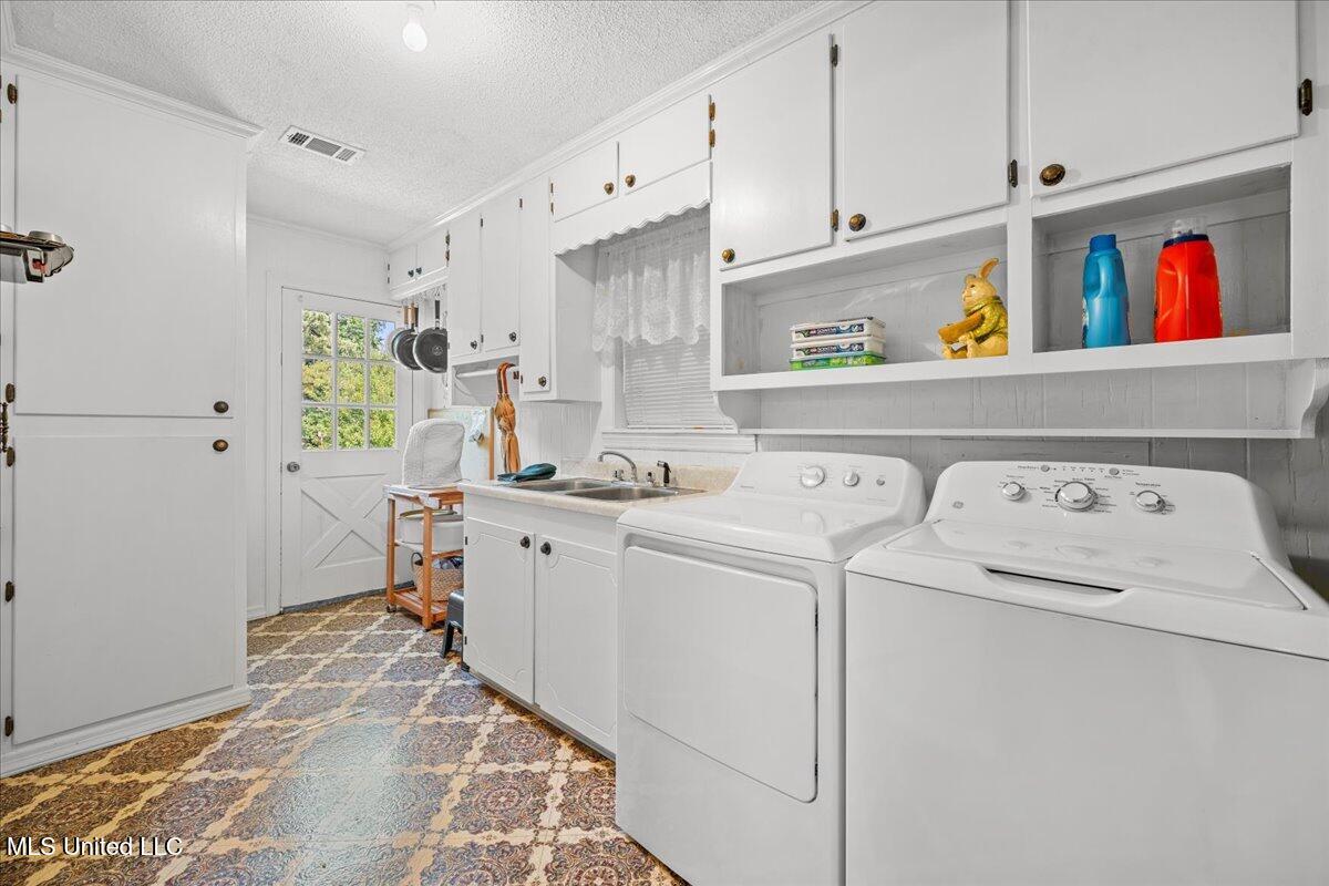 402 Holly Street Property Photo 25