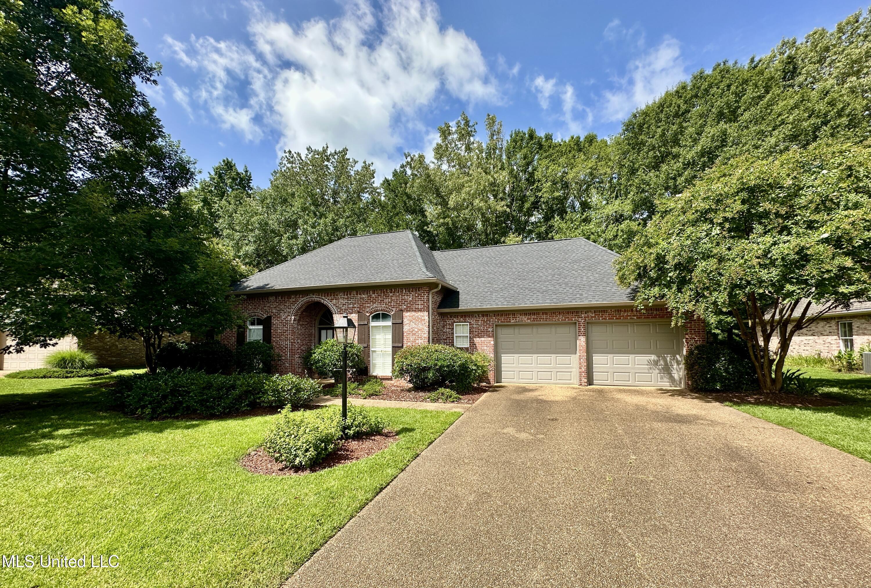 107 Thornwood Drive Property Photo 3