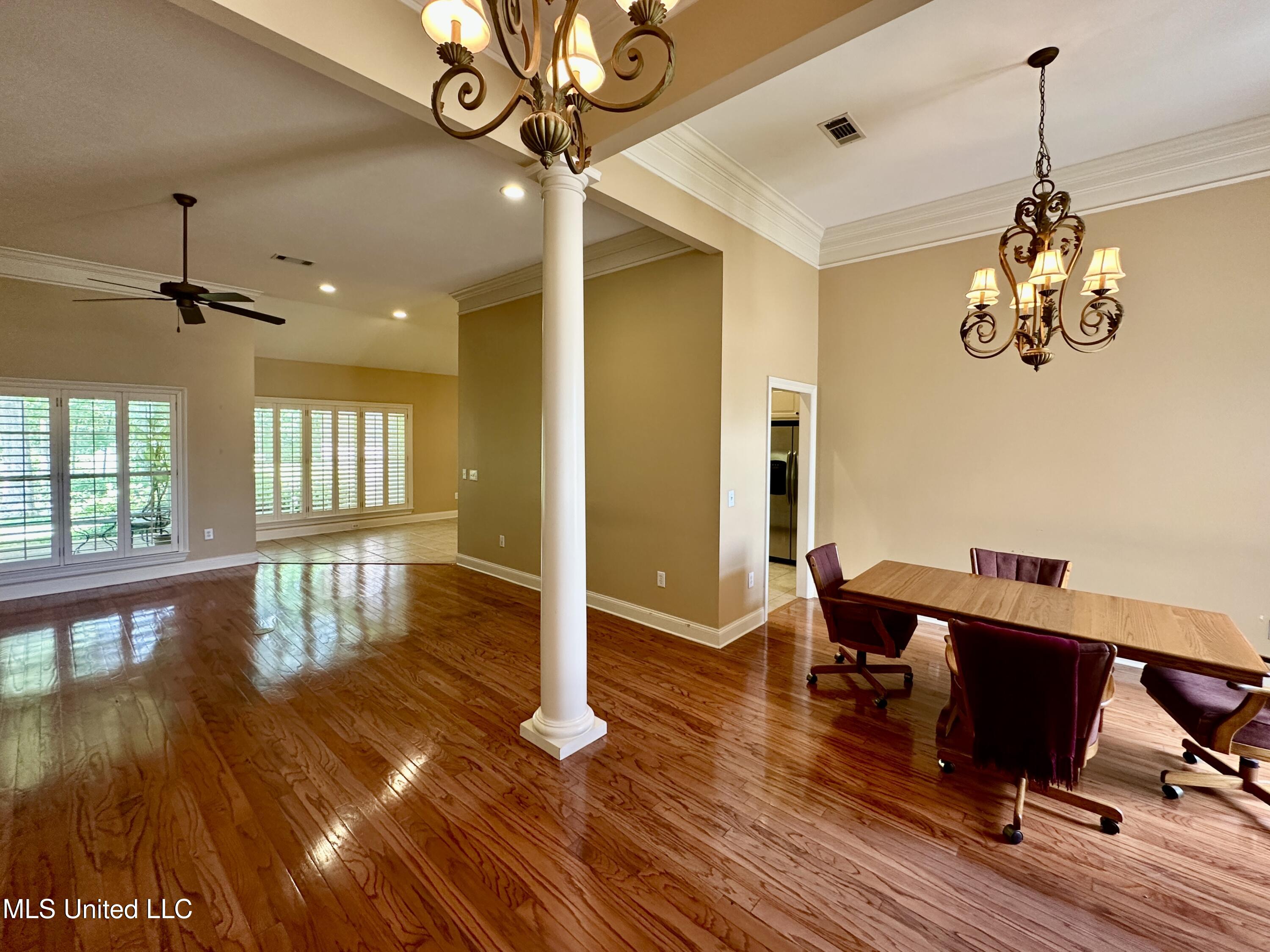 107 Thornwood Drive Property Photo 8