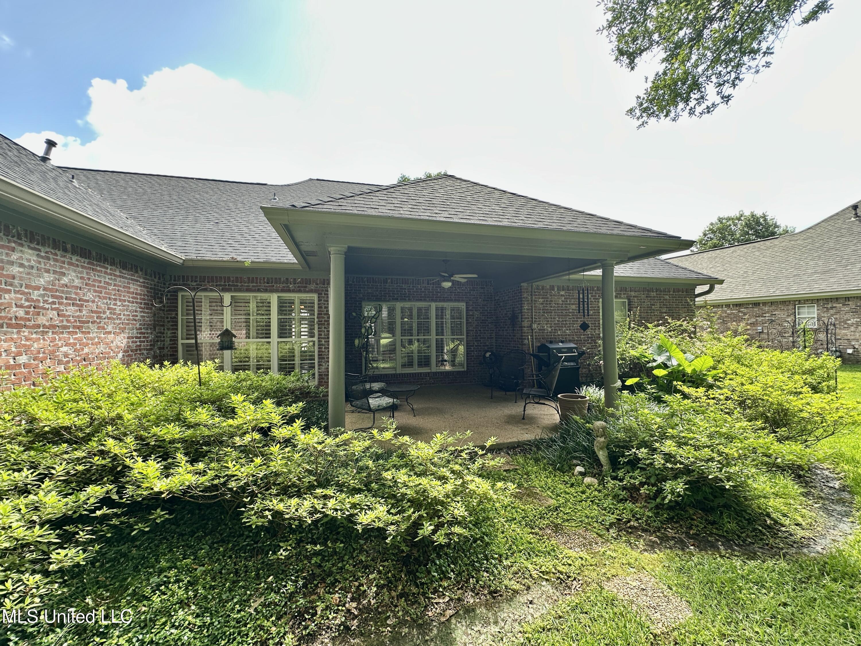 107 Thornwood Drive Property Photo 22