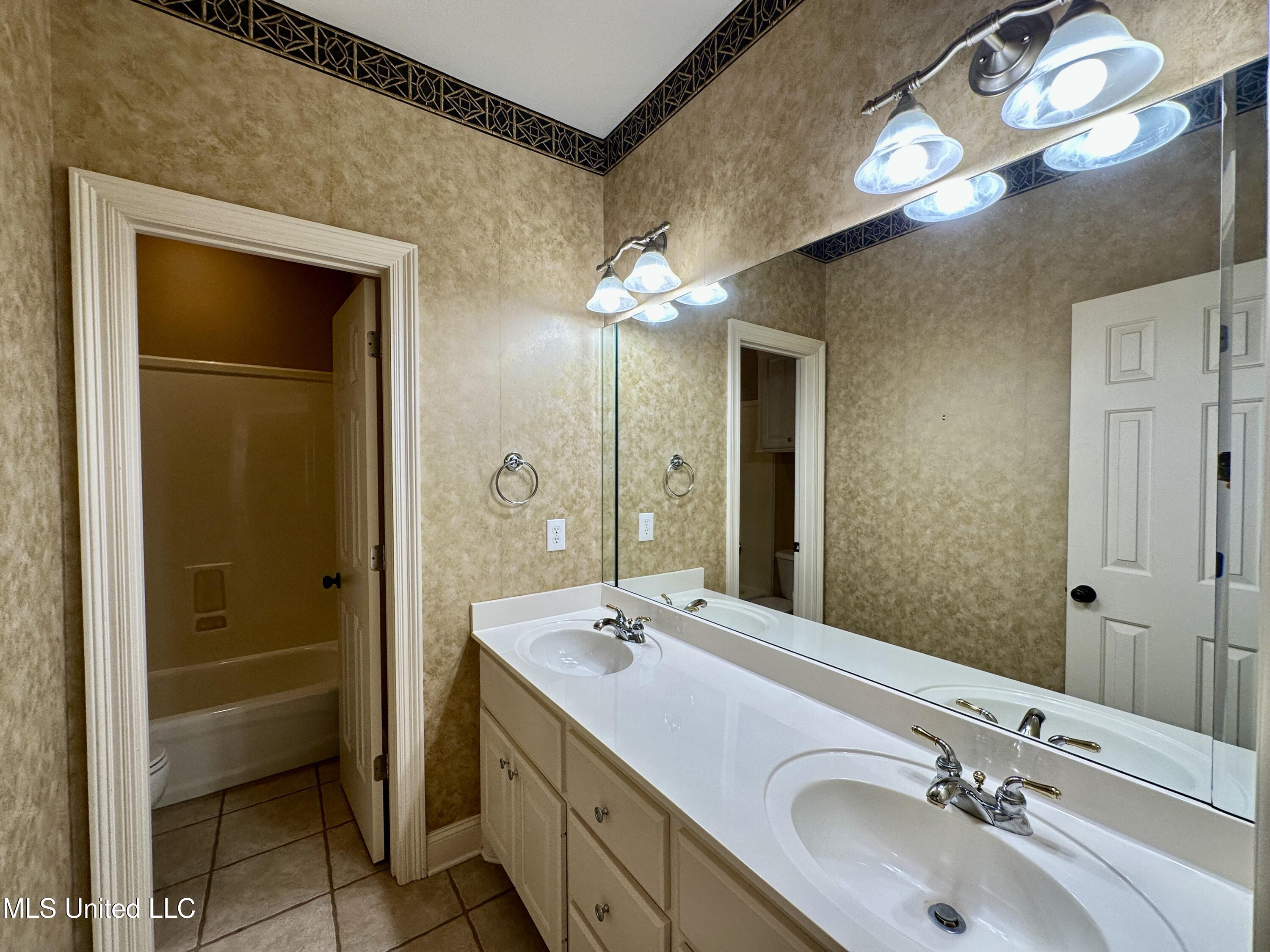 107 Thornwood Drive Property Photo 37