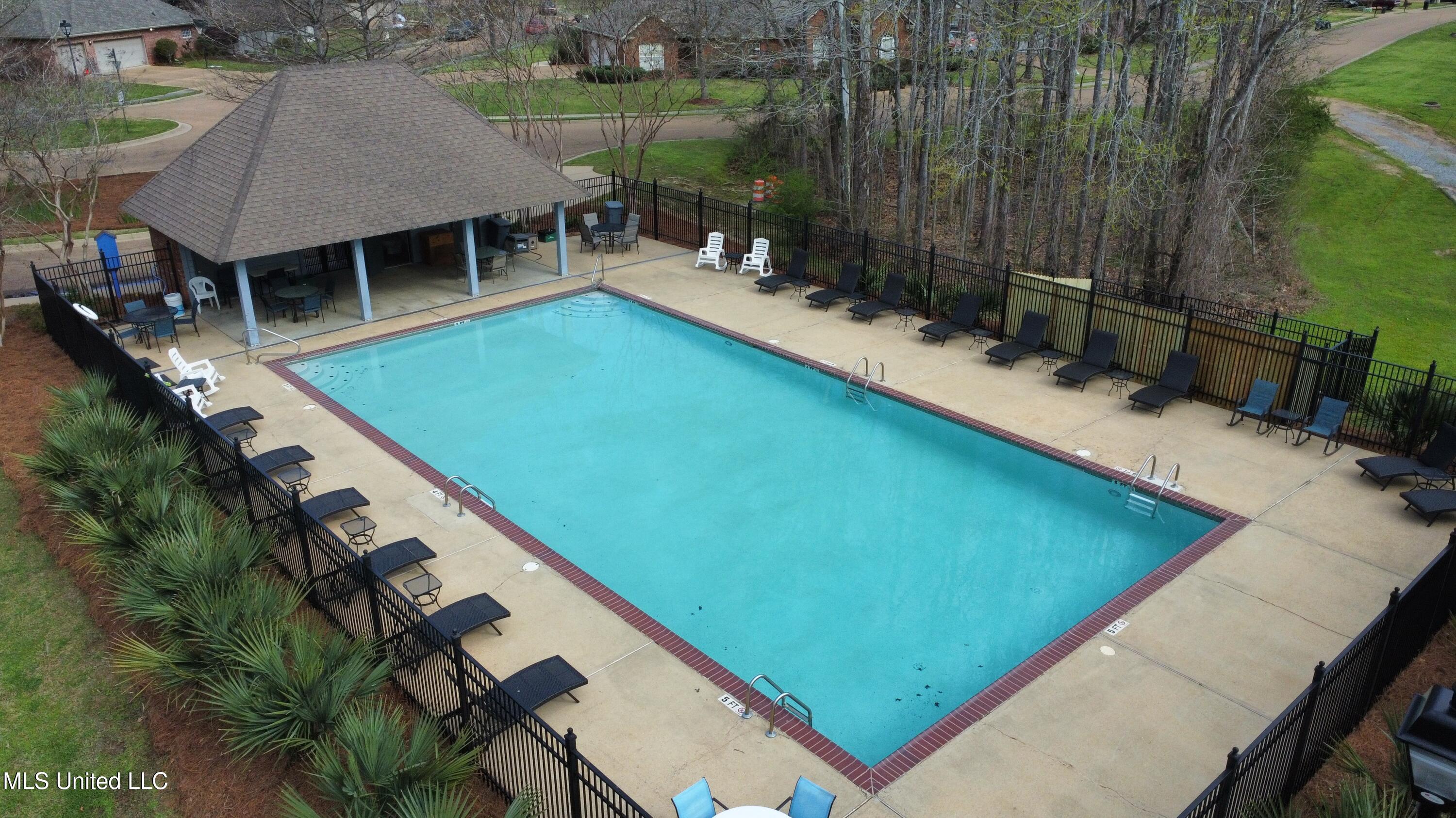 107 Thornwood Drive Property Photo 38