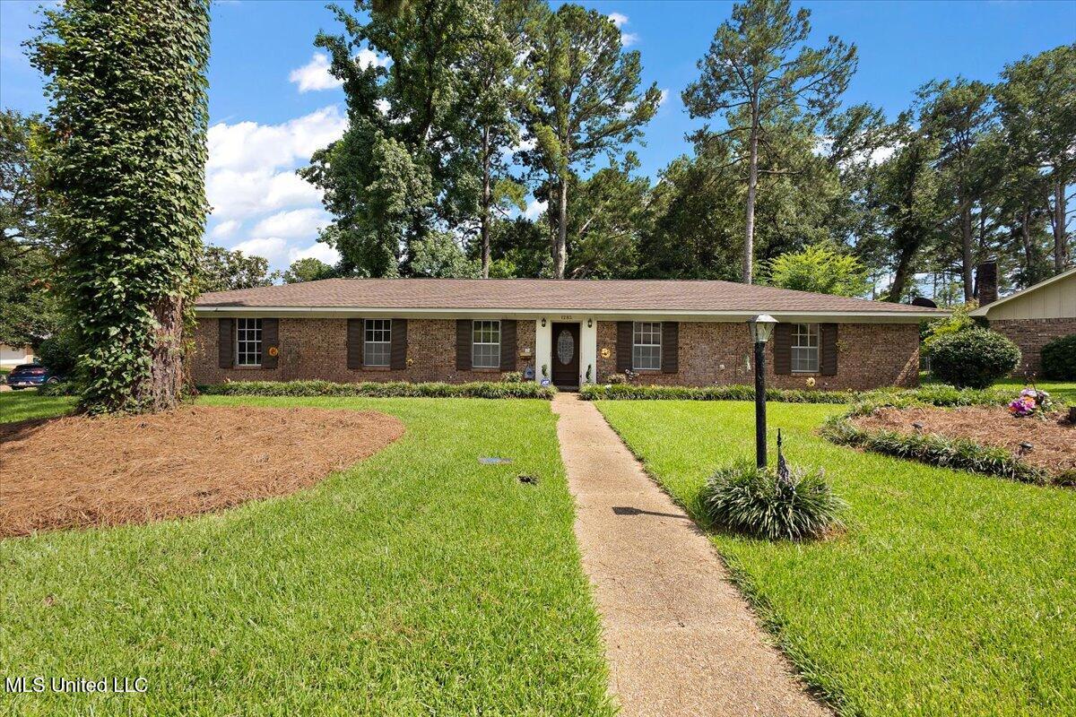 1283 Woodfield Drive Property Photo 1