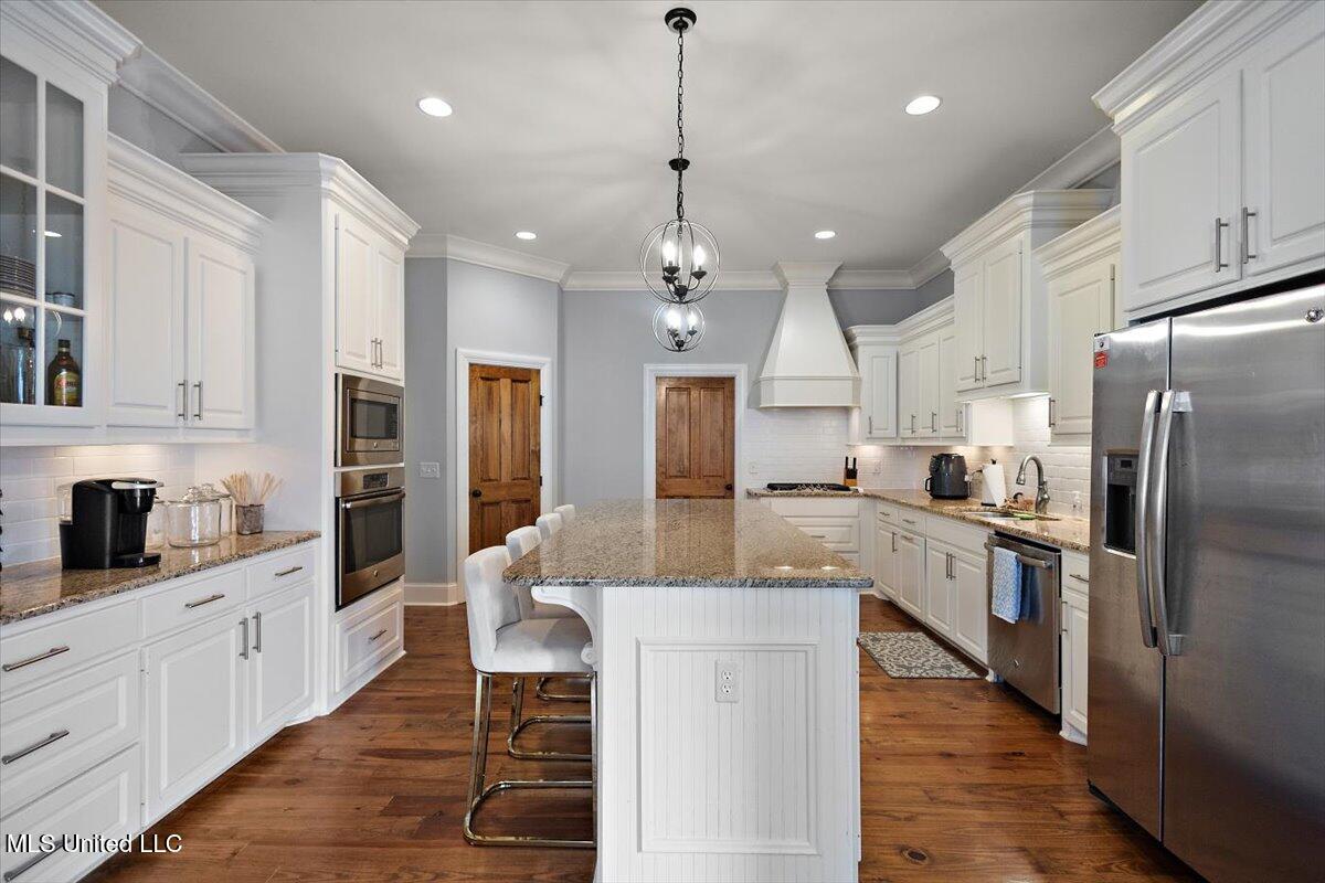 102 Hampton Chase Property Photo 5