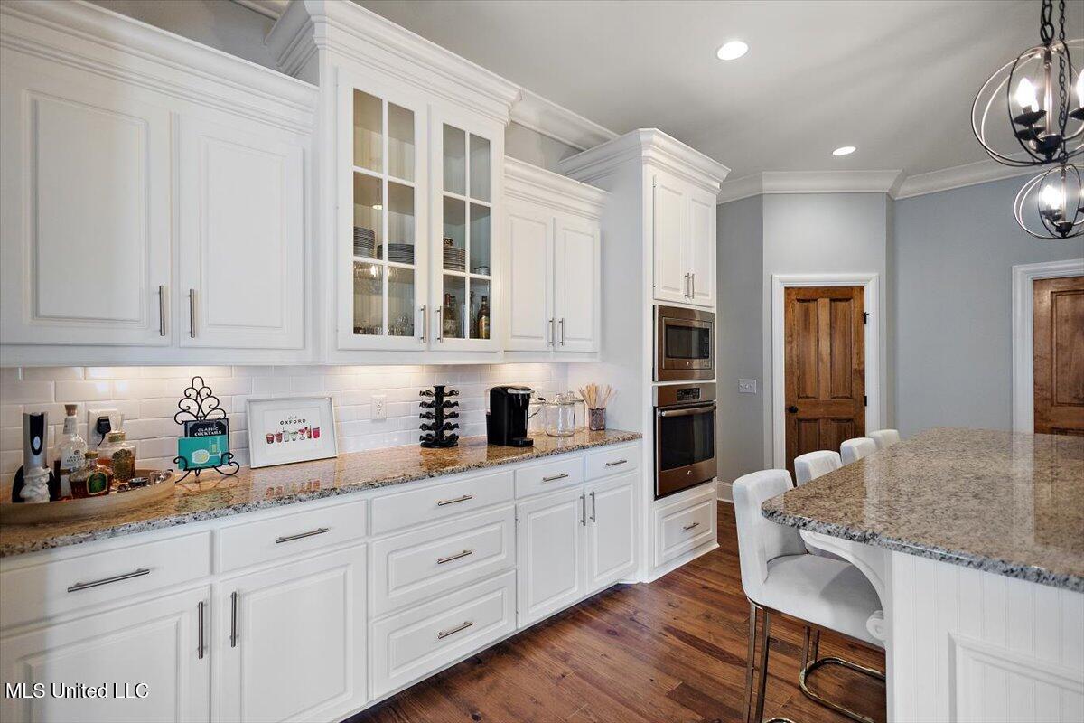 102 Hampton Chase Property Photo 6