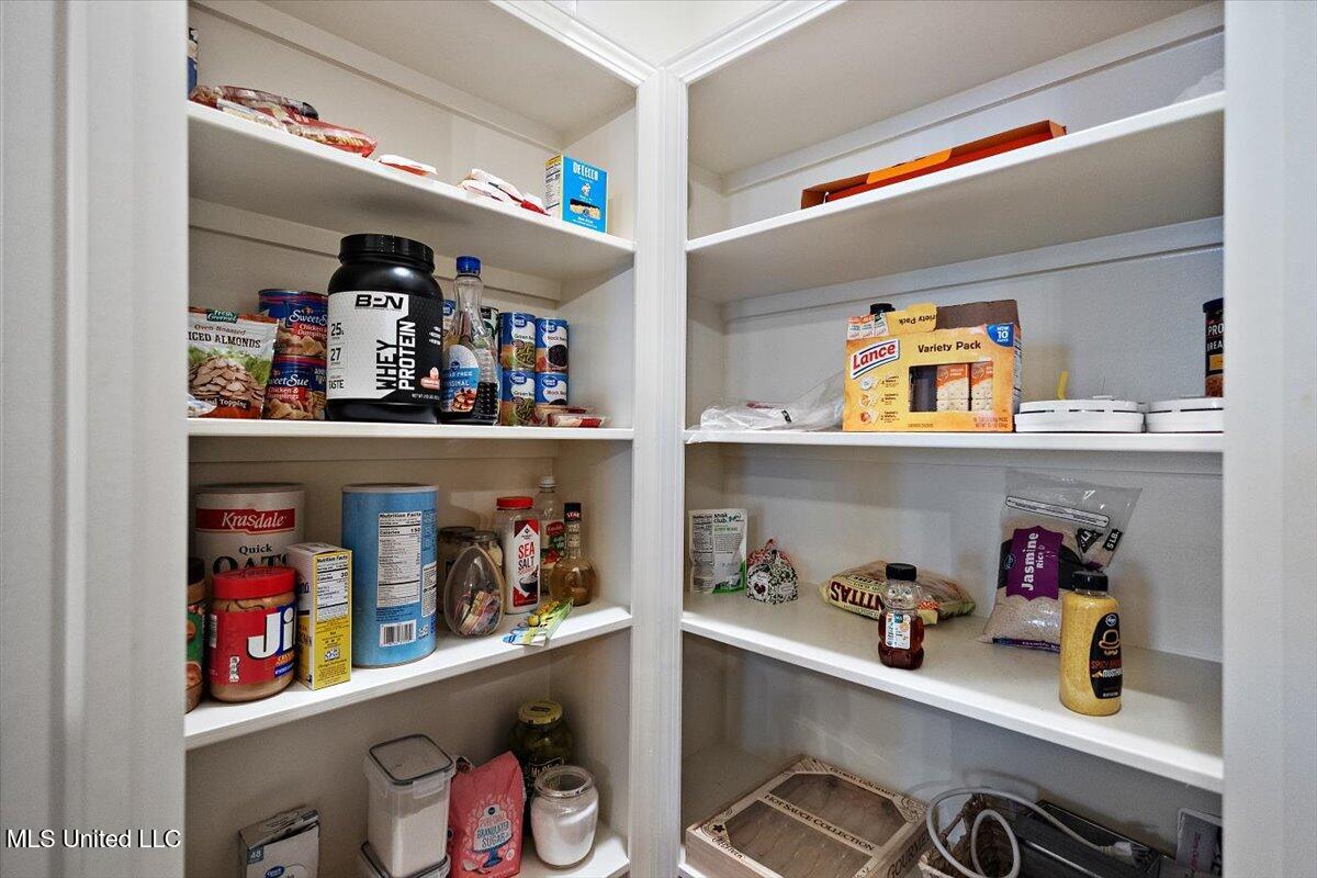 102 Hampton Chase Property Photo 7