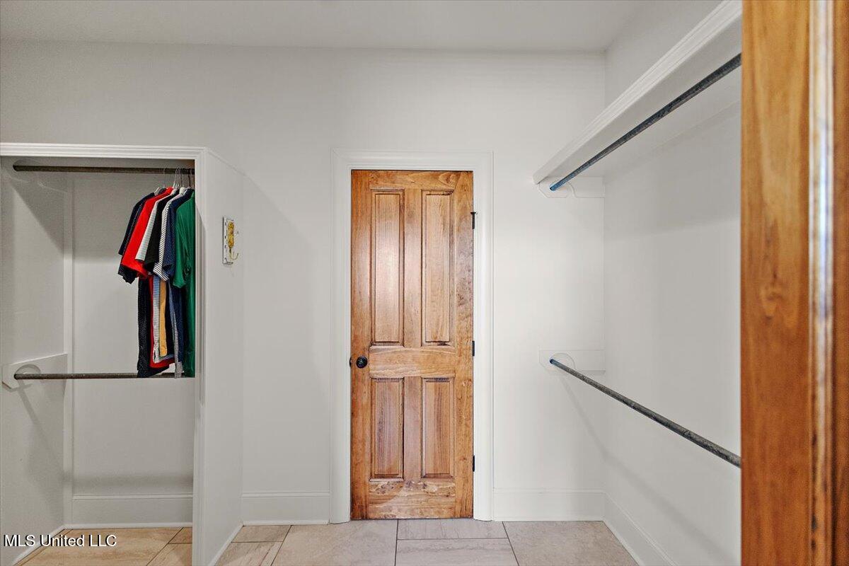 102 Hampton Chase Property Photo 11