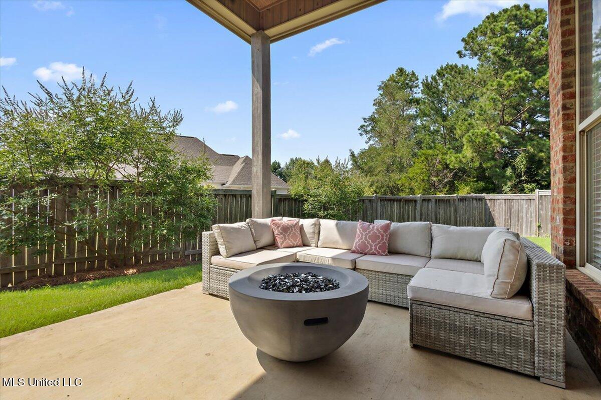 102 Hampton Chase Property Photo 19