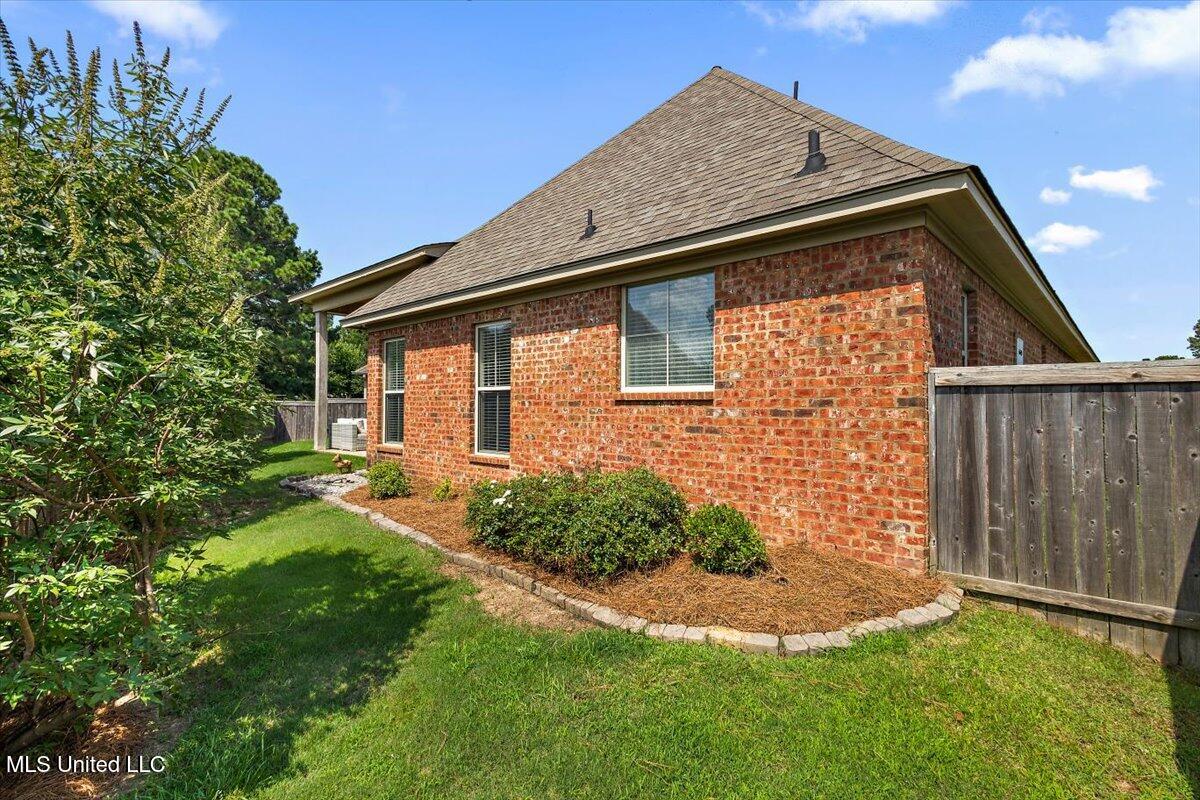 102 Hampton Chase Property Photo 23