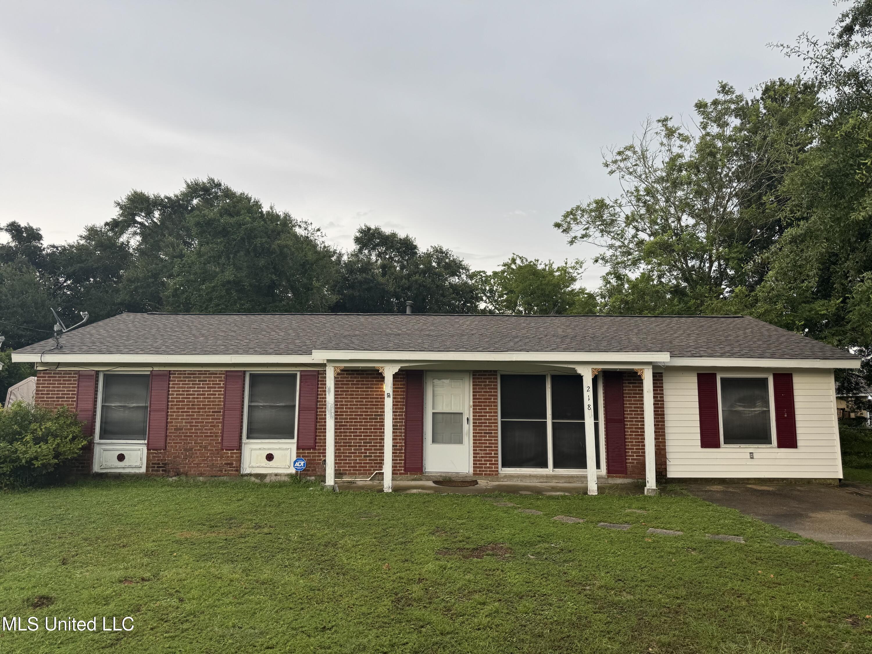 218 Dogwood Drive Property Photo