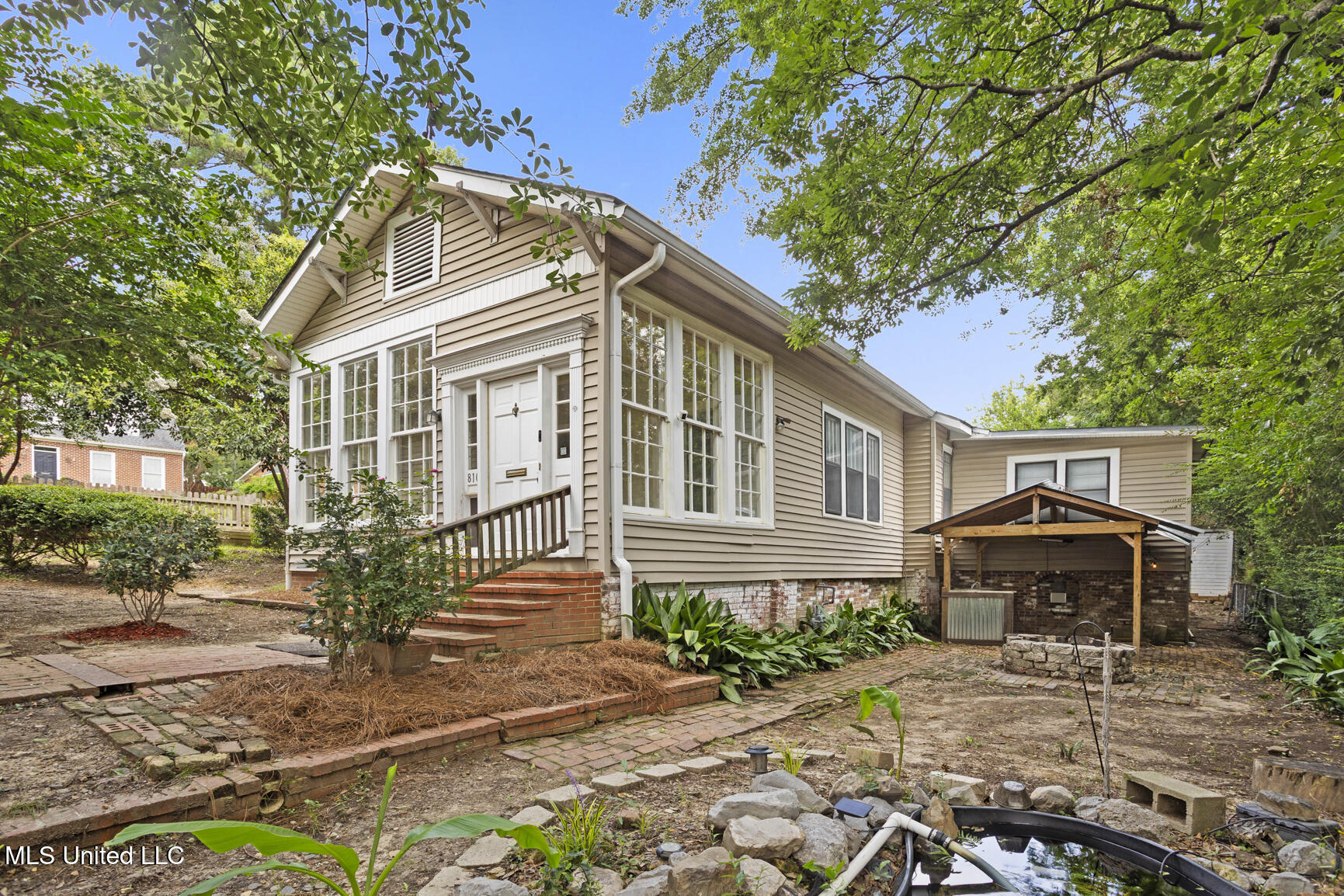 810 Fairview Street Property Photo 1