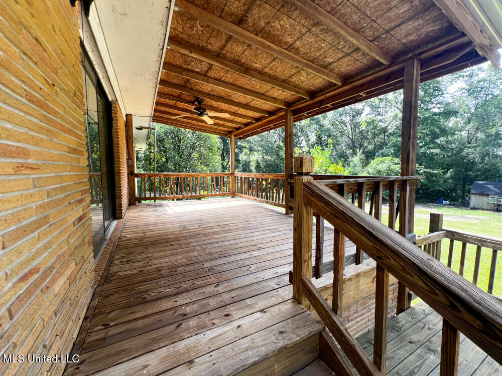 5293 Highway 198 E Property Photo 2