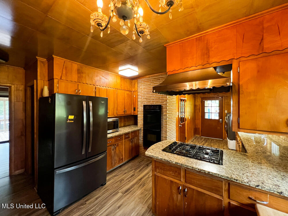 5293 Highway 198 E Property Photo 4