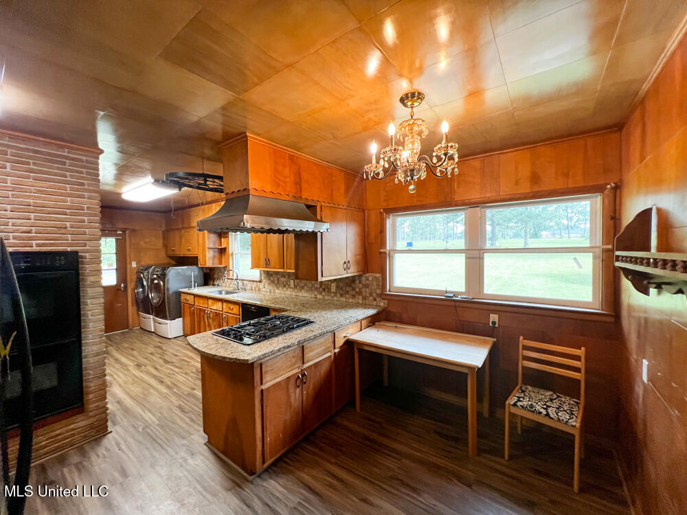 5293 Highway 198 E Property Photo 5