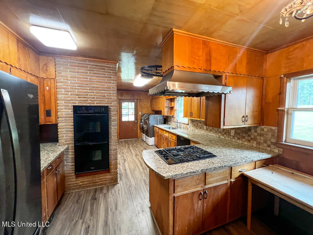 5293 Highway 198 E Property Photo 6