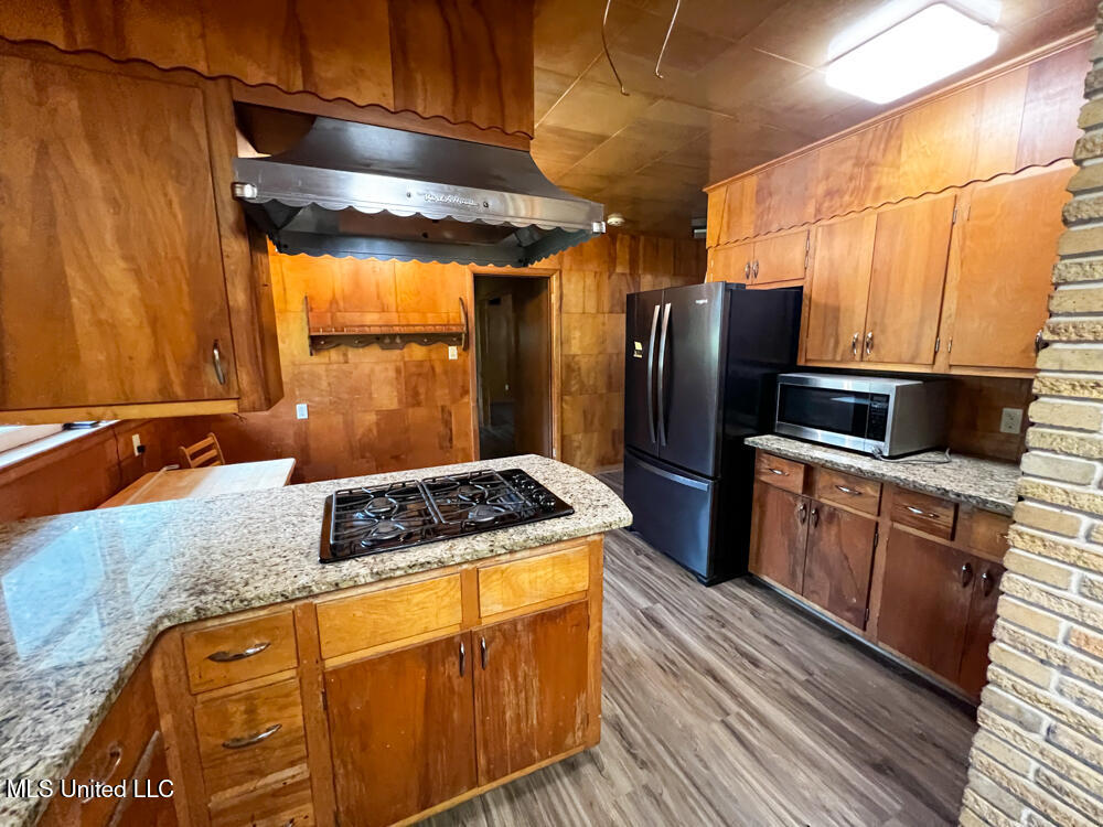 5293 Highway 198 E Property Photo 10