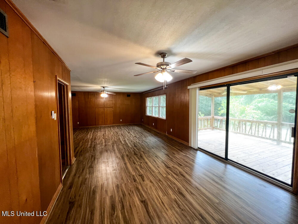 5293 Highway 198 E Property Photo 11