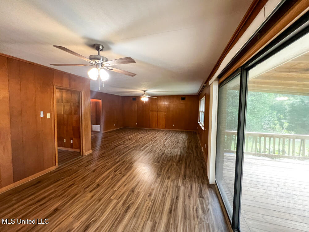 5293 Highway 198 E Property Photo 12