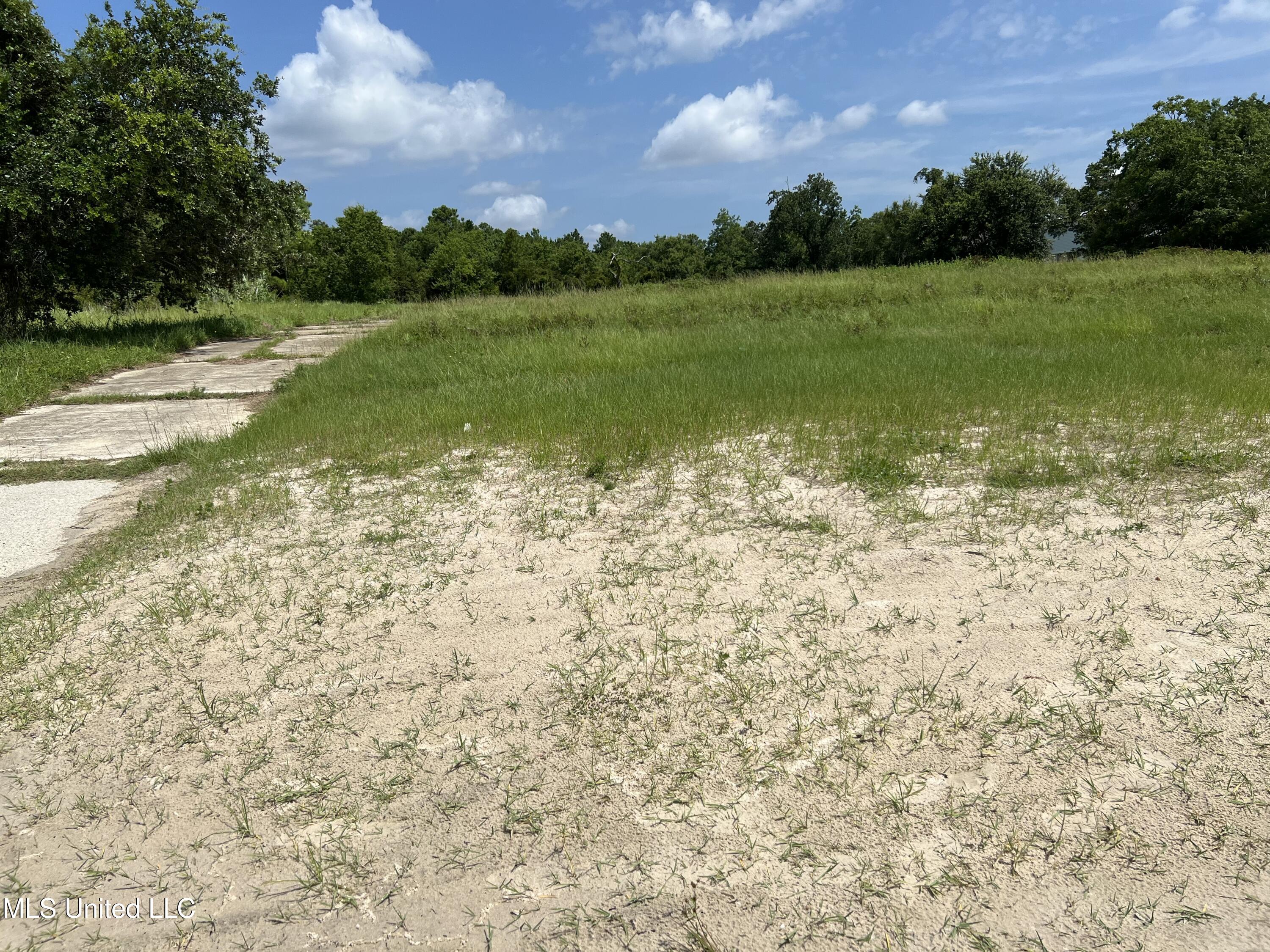 606 S Beach Boulevard Property Photo 4