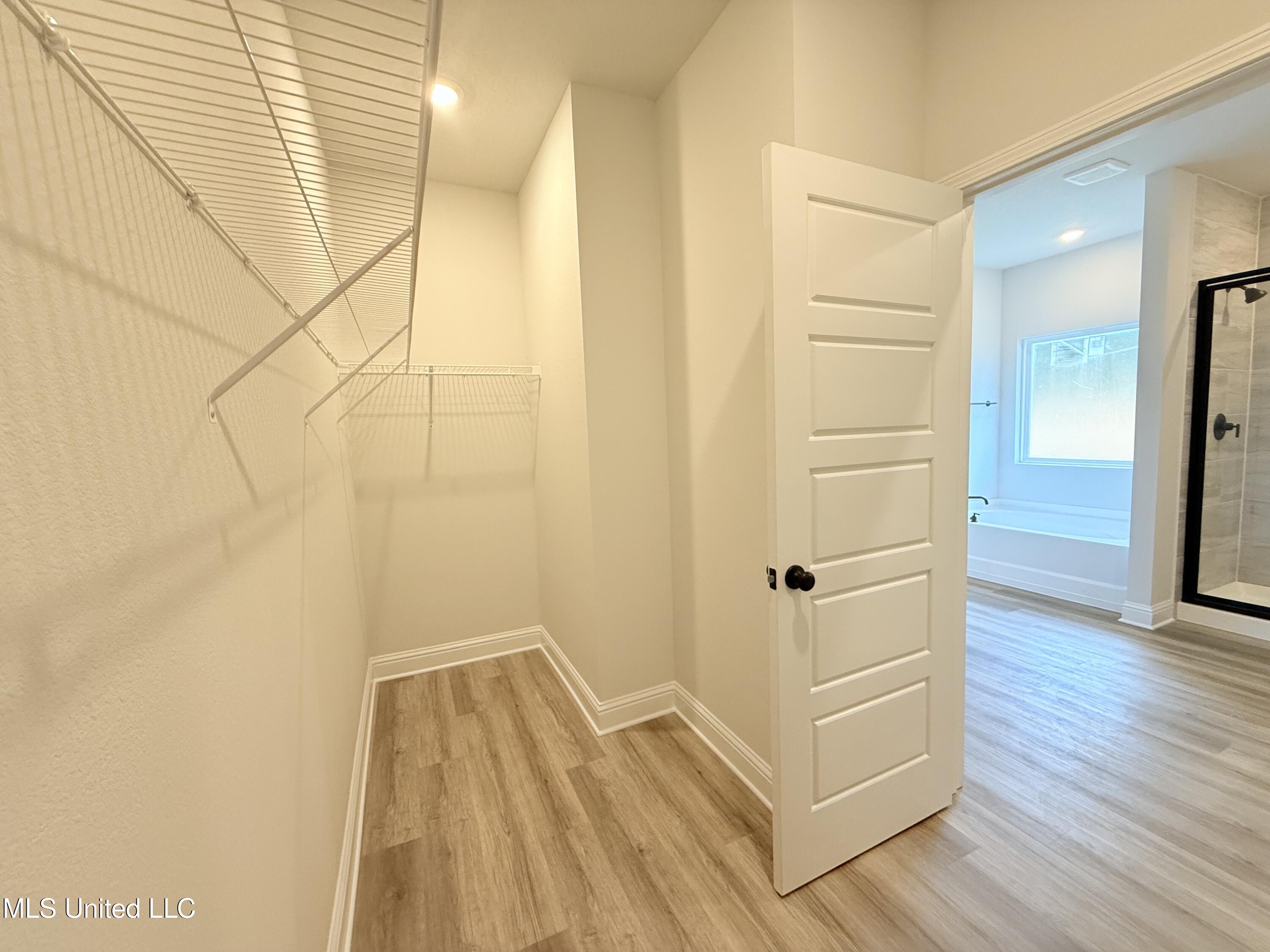 13409 Crane Drive Property Photo 12