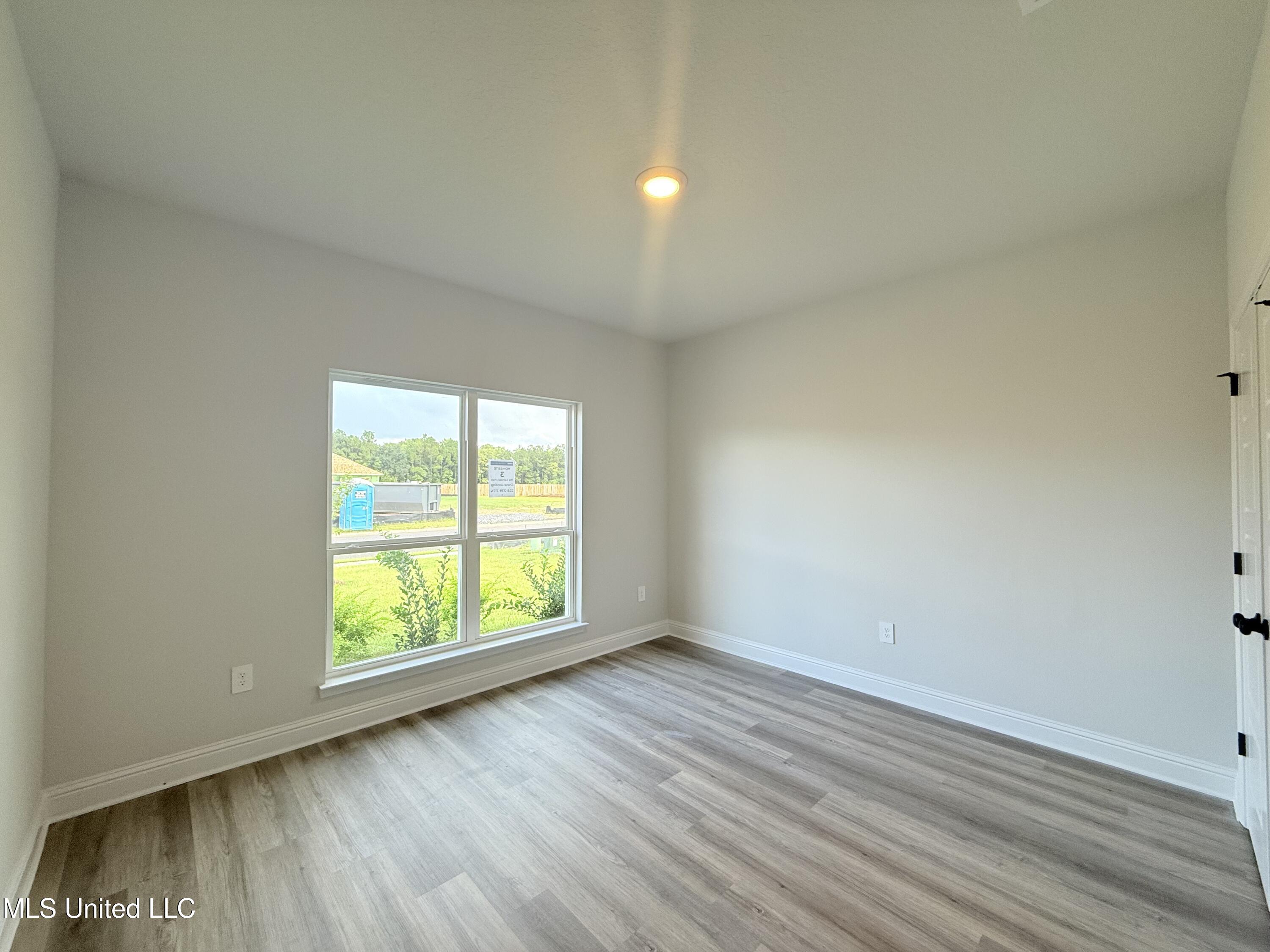 13409 Crane Drive Property Photo 13