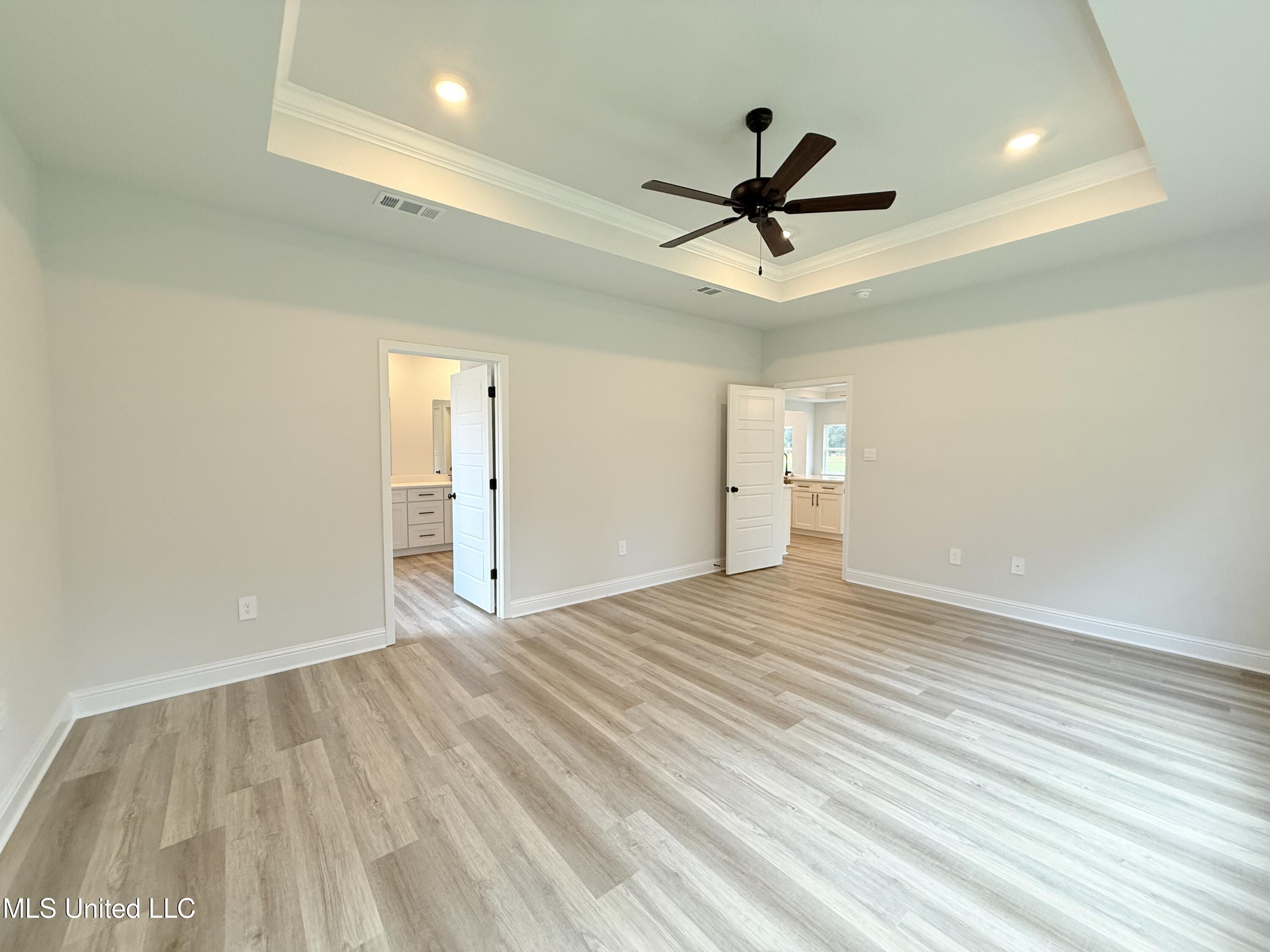 13409 Crane Drive Property Photo 15