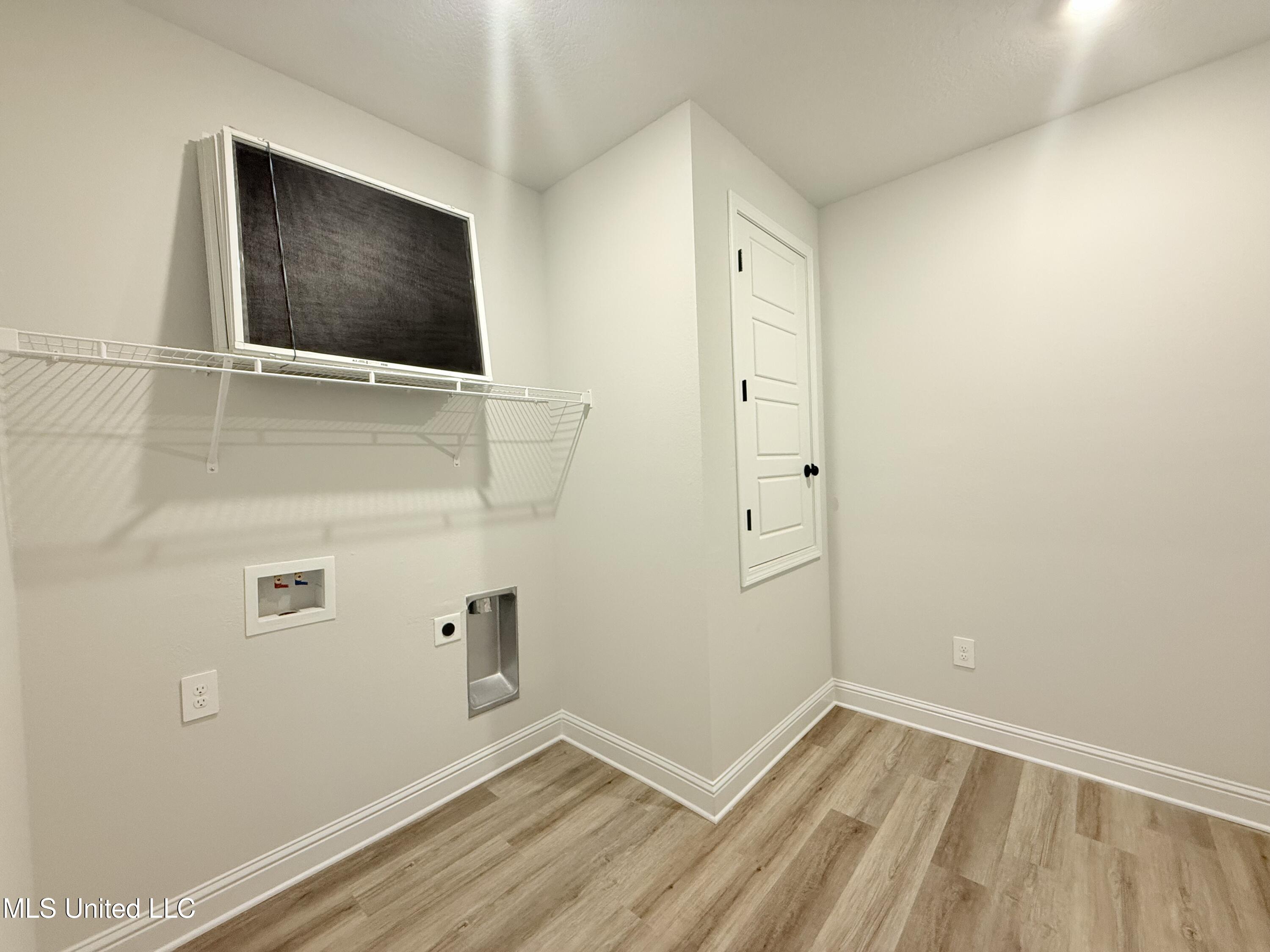 13409 Crane Drive Property Photo 21