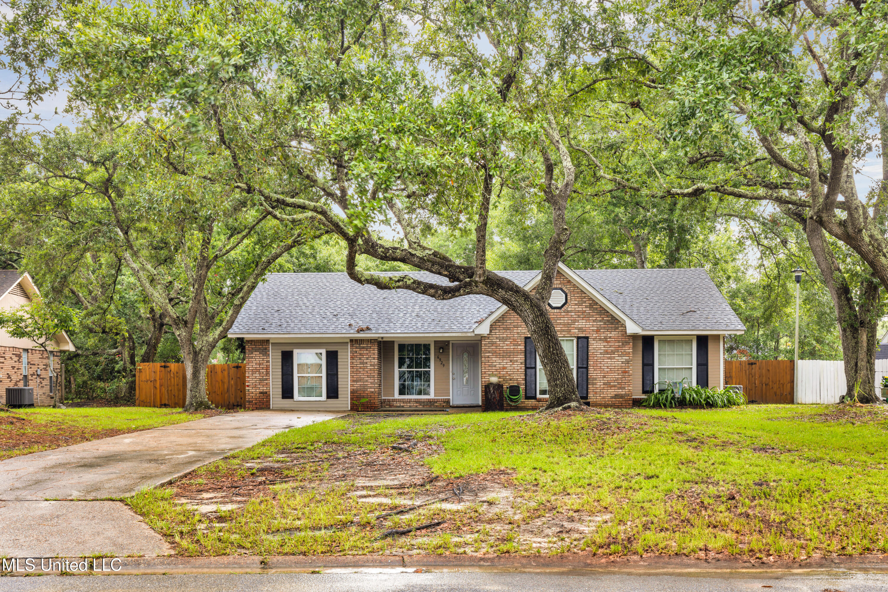 6929 Red Bud Lane Property Photo 1