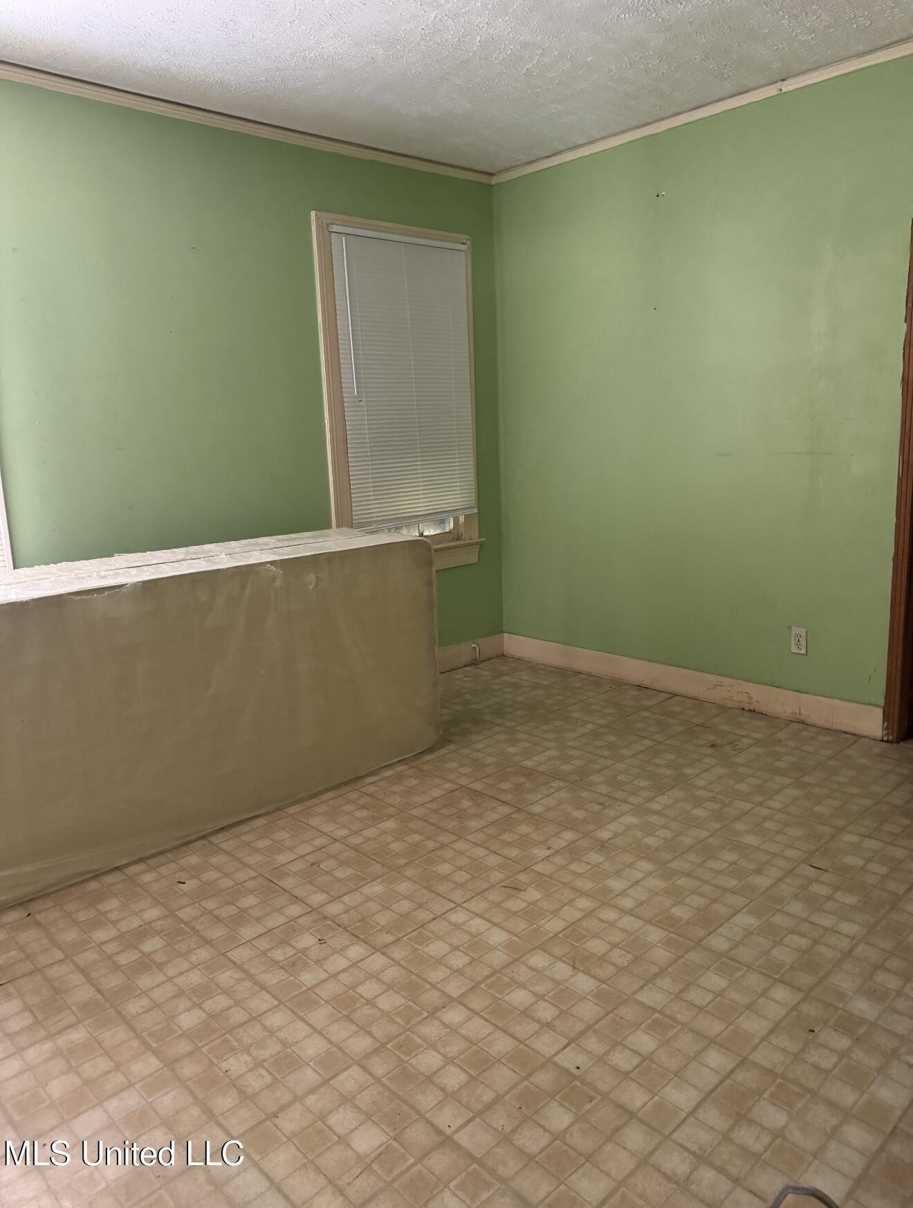 156 Denver Street Property Photo 4