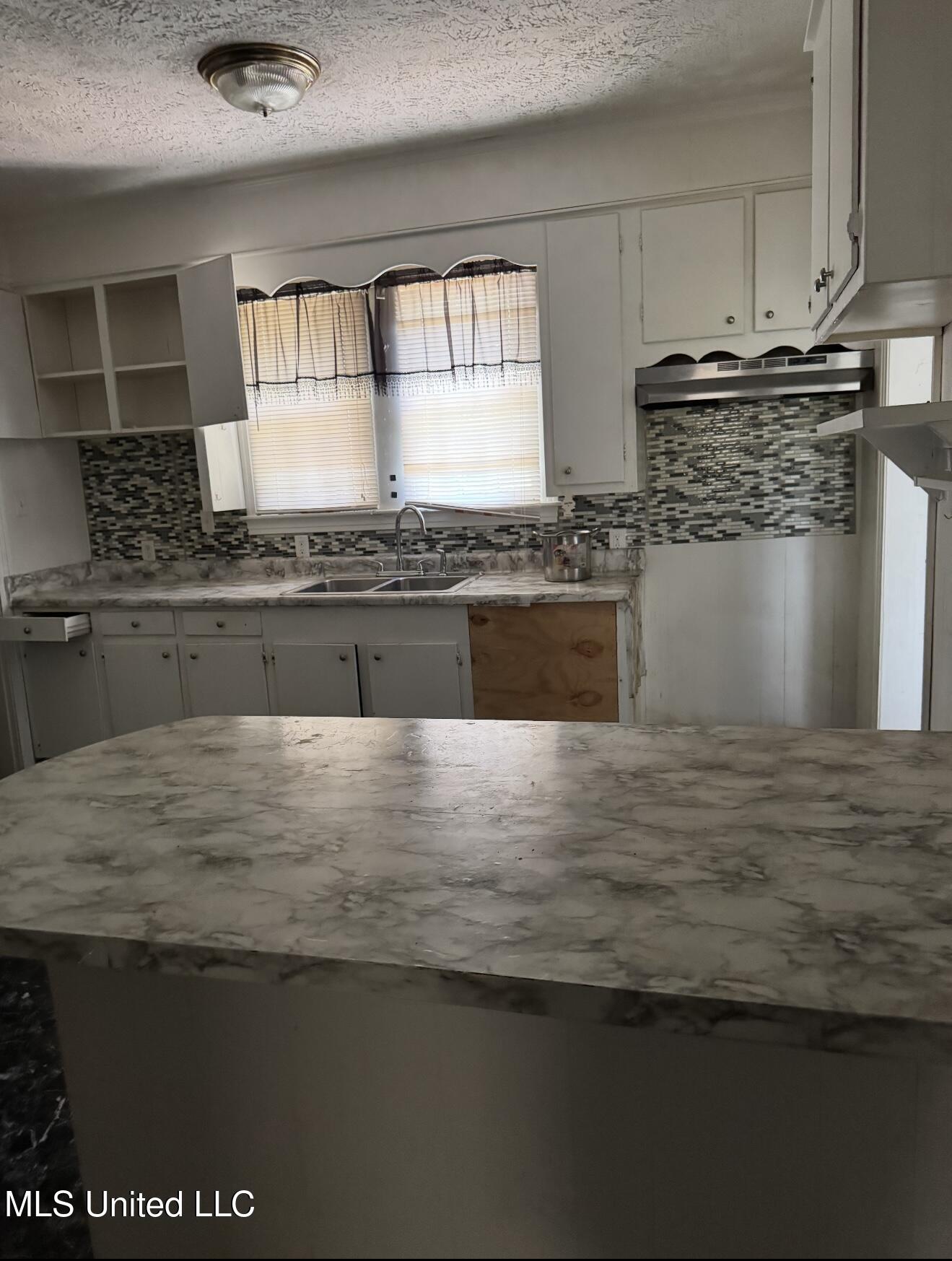 156 Denver Street Property Photo 5